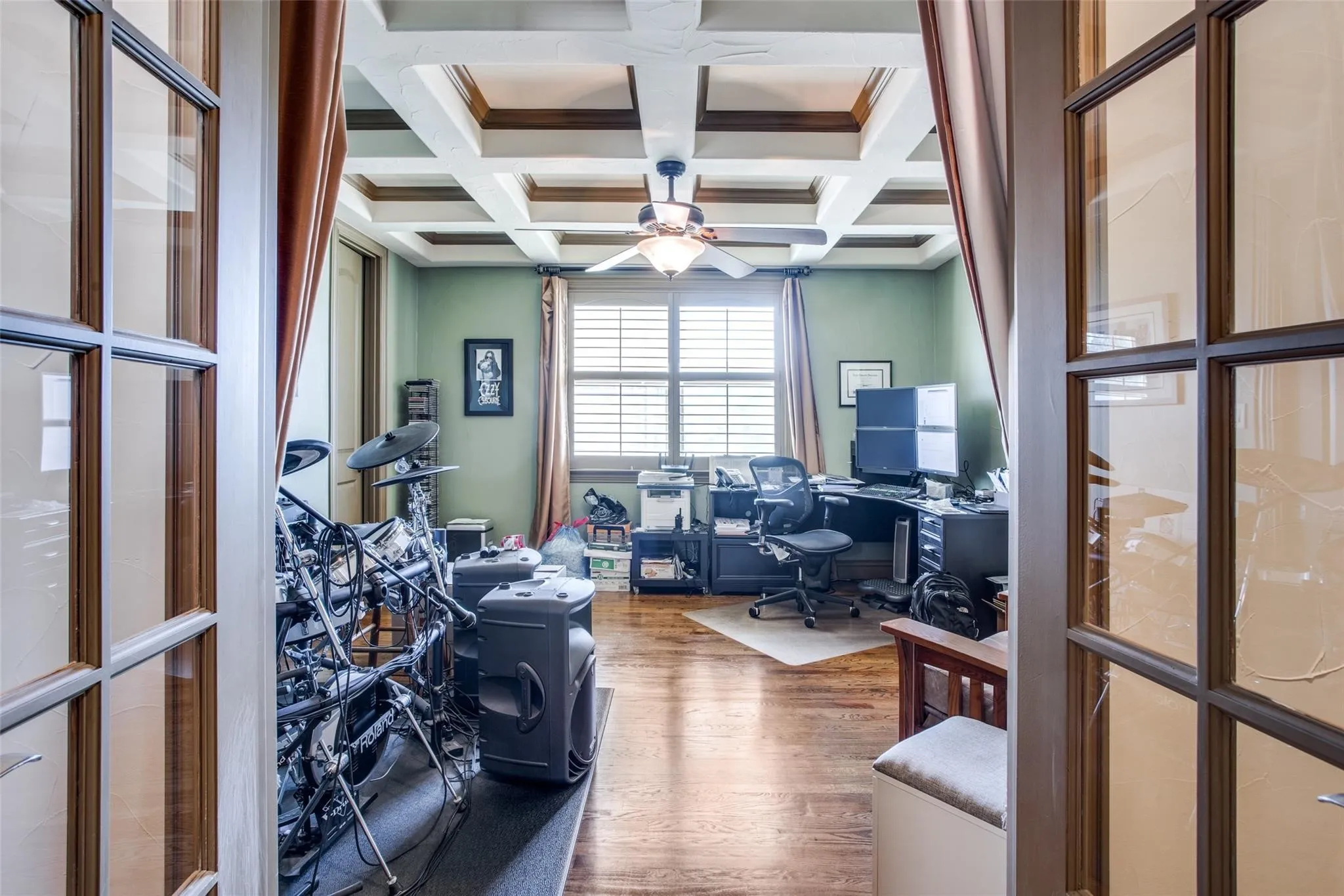 Single Family Residence For Rent in Dallas County , 5020 Mission Avenue, Dallas, Texas 75206, 3 Bedroom, 3 Bathroom, 2 Garage spaces, 2,677 Sqft, built in 2005, mls#21409794, Real Estate Agent in Dallas, Homes For Rent in Dallas county, Homes For Rent in Dallas, Realtor in Dallas Texas, Real Estate Brokerage Independent Realty Texas, Luminita Cordes Realtor