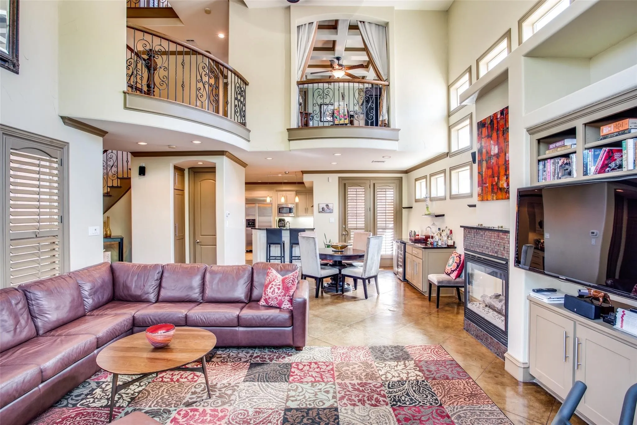 Single Family Residence For Rent in Dallas County , 5020 Mission Avenue, Dallas, Texas 75206, 3 Bedroom, 3 Bathroom, 2 Garage spaces, 2,677 Sqft, built in 2005, mls#21409794, Real Estate Agent in Dallas, Homes For Rent in Dallas county, Homes For Rent in Dallas, Realtor in Dallas Texas, Real Estate Brokerage Independent Realty Texas, Luminita Cordes Realtor