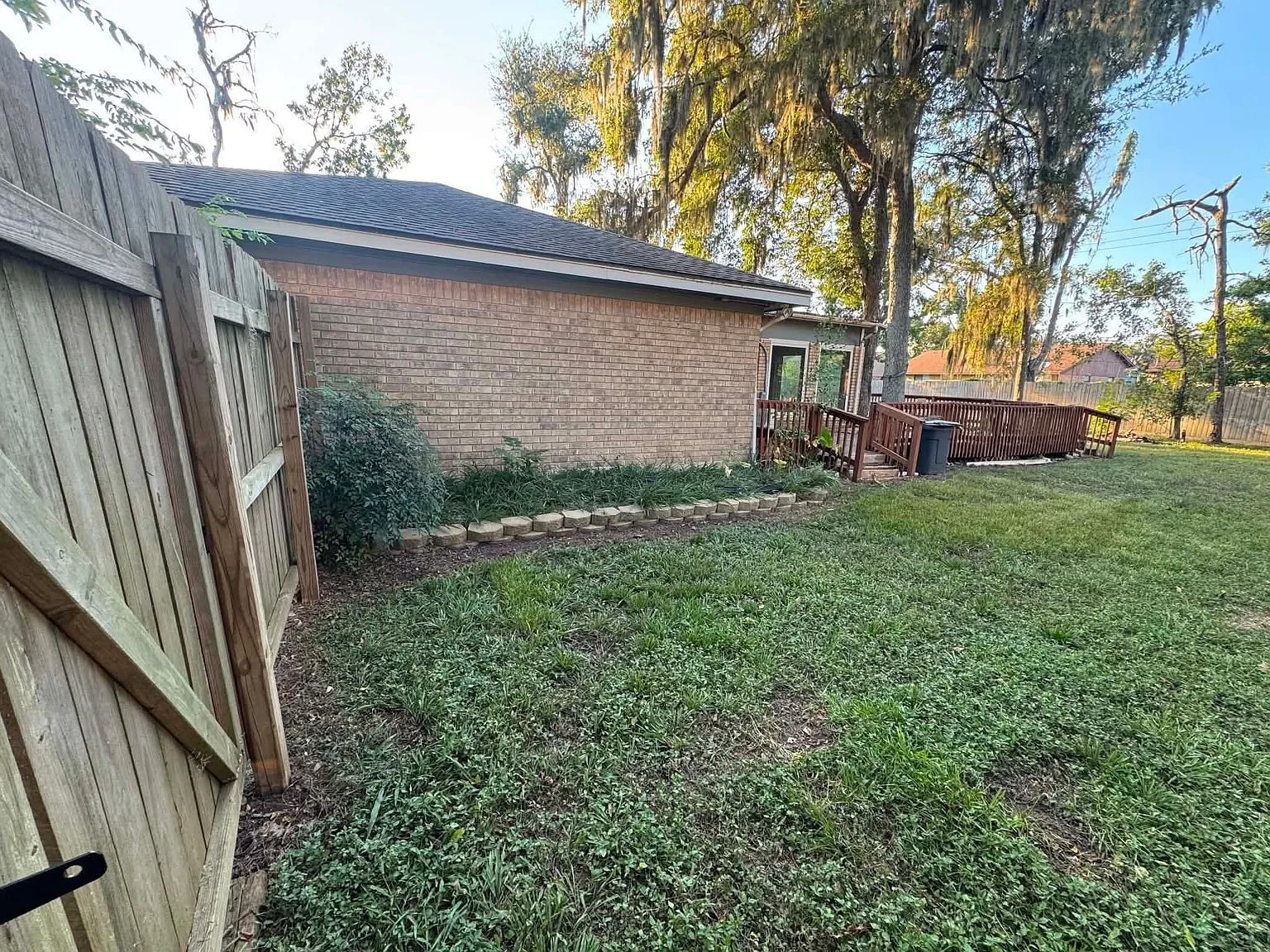 Single Family Residence For Sale in Brazoria County , 438 Southern Oaks Drive, Lake Jackson, Texas 77566, 3 Bedroom, 2 Bathroom, 2 Garage spaces, 1,893 Sqft, built in 1961, mls#21409849, Real Estate Agent in Lake Jackson, Homes For Sale in Brazoria county, Homes For Sale in Lake Jackson, Realtor in Lake Jackson Texas, Real Estate Brokerage Independent Realty Texas, Luminita Cordes Realtor