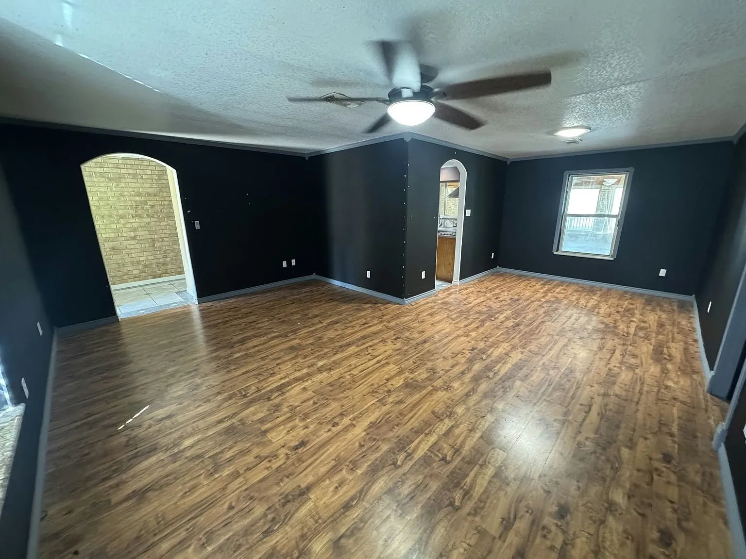 Single Family Residence For Sale in Brazoria County , 438 Southern Oaks Drive, Lake Jackson, Texas 77566, 3 Bedroom, 2 Bathroom, 2 Garage spaces, 1,893 Sqft, built in 1961, mls#21409849, Real Estate Agent in Lake Jackson, Homes For Sale in Brazoria county, Homes For Sale in Lake Jackson, Realtor in Lake Jackson Texas, Real Estate Brokerage Independent Realty Texas, Luminita Cordes Realtor