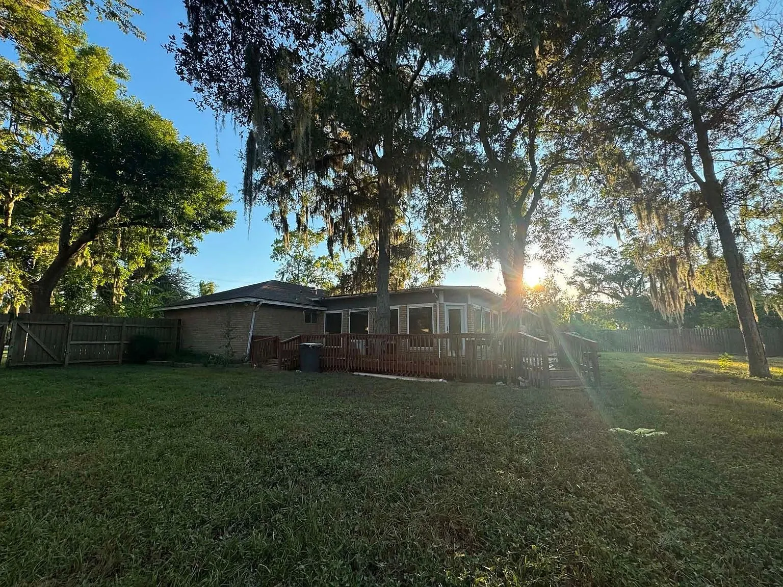 Single Family Residence For Sale in Brazoria County , 438 Southern Oaks Drive, Lake Jackson, Texas 77566, 3 Bedroom, 2 Bathroom, 2 Garage spaces, 1,893 Sqft, built in 1961, mls#21409849, Real Estate Agent in Lake Jackson, Homes For Sale in Brazoria county, Homes For Sale in Lake Jackson, Realtor in Lake Jackson Texas, Real Estate Brokerage Independent Realty Texas, Luminita Cordes Realtor
