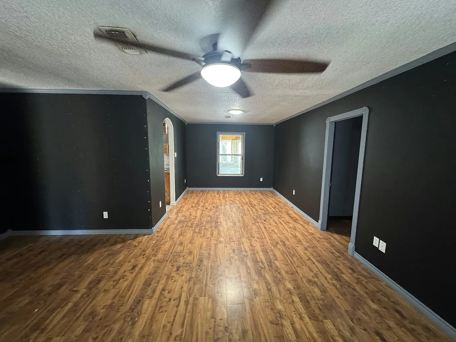 Single Family Residence For Sale in Brazoria County , 438 Southern Oaks Drive, Lake Jackson, Texas 77566, 3 Bedroom, 2 Bathroom, 2 Garage spaces, 1,893 Sqft, built in 1961, mls#21409849, Real Estate Agent in Lake Jackson, Homes For Sale in Brazoria county, Homes For Sale in Lake Jackson, Realtor in Lake Jackson Texas, Real Estate Brokerage Independent Realty Texas, Luminita Cordes Realtor