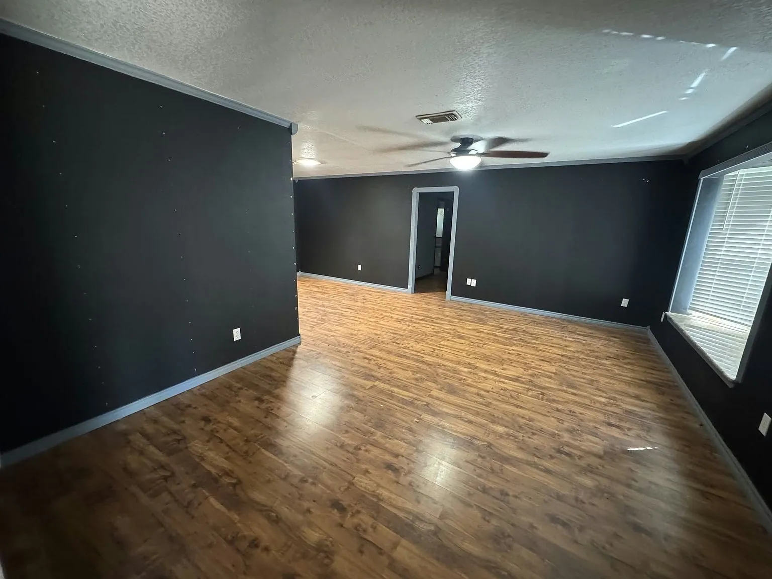 Single Family Residence For Sale in Brazoria County , 438 Southern Oaks Drive, Lake Jackson, Texas 77566, 3 Bedroom, 2 Bathroom, 2 Garage spaces, 1,893 Sqft, built in 1961, mls#21409849, Real Estate Agent in Lake Jackson, Homes For Sale in Brazoria county, Homes For Sale in Lake Jackson, Realtor in Lake Jackson Texas, Real Estate Brokerage Independent Realty Texas, Luminita Cordes Realtor