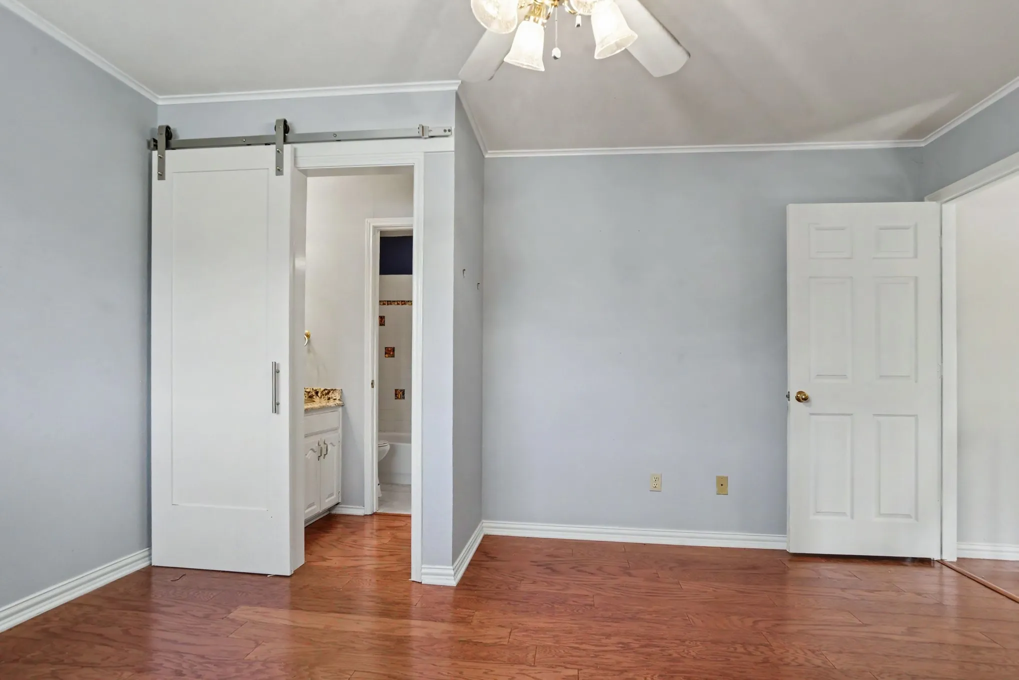 Single Family Residence For Sale in Kaufman County , 8304 Karen Lane, Terrell, Texas 75160, 5 Bedroom, 5 Bathroom, 2 Garage spaces, 4,130 Sqft, built in 1993, mls#21409823, Real Estate Agent in Terrell, Homes For Sale in Kaufman county, Homes For Sale in Terrell, Realtor in Terrell Texas, Real Estate Brokerage Independent Realty Texas, Luminita Cordes Realtor