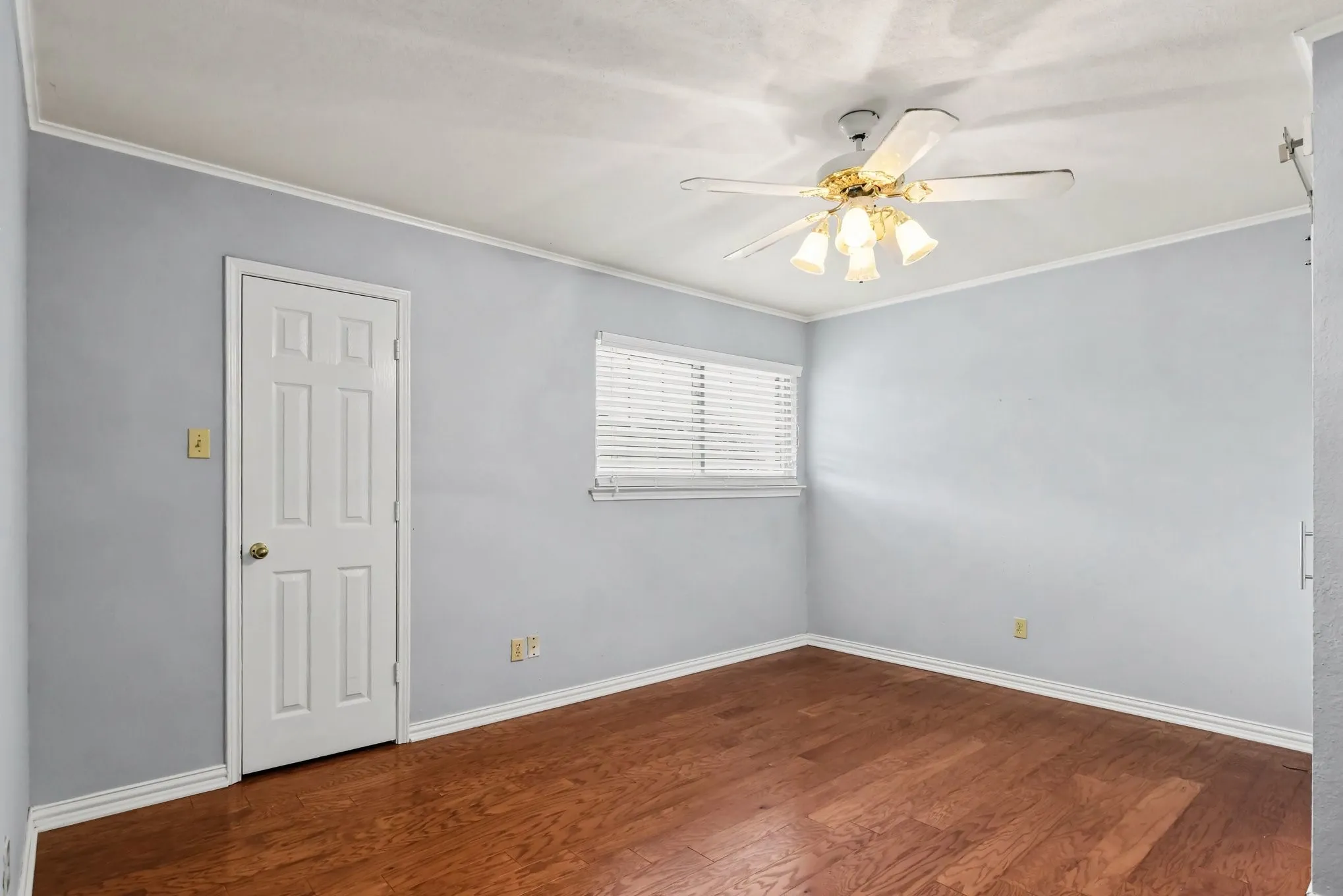 Single Family Residence For Sale in Kaufman County , 8304 Karen Lane, Terrell, Texas 75160, 5 Bedroom, 5 Bathroom, 2 Garage spaces, 4,130 Sqft, built in 1993, mls#21409823, Real Estate Agent in Terrell, Homes For Sale in Kaufman county, Homes For Sale in Terrell, Realtor in Terrell Texas, Real Estate Brokerage Independent Realty Texas, Luminita Cordes Realtor