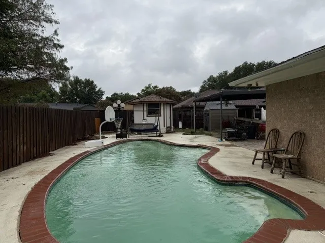 Single Family Residence For Sale in Tarrant County , 2905 Steeplechase Trail, Arlington, Texas 76016, 6 Bedroom, 3 Bathroom, Garage spaces, 3,208 Sqft, built in 1976, mls#21409852, Real Estate Agent in Arlington, Homes For Sale in Tarrant county, Homes For Sale in Arlington, Realtor in Arlington Texas, Real Estate Brokerage Independent Realty Texas, Luminita Cordes Realtor