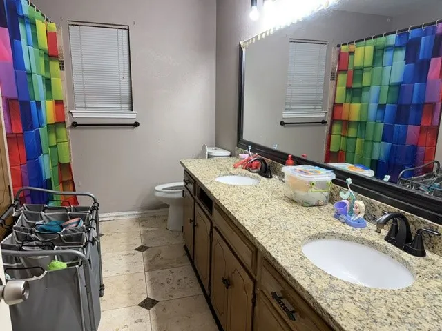 Single Family Residence For Sale in Tarrant County , 2905 Steeplechase Trail, Arlington, Texas 76016, 6 Bedroom, 3 Bathroom, Garage spaces, 3,208 Sqft, built in 1976, mls#21409852, Real Estate Agent in Arlington, Homes For Sale in Tarrant county, Homes For Sale in Arlington, Realtor in Arlington Texas, Real Estate Brokerage Independent Realty Texas, Luminita Cordes Realtor