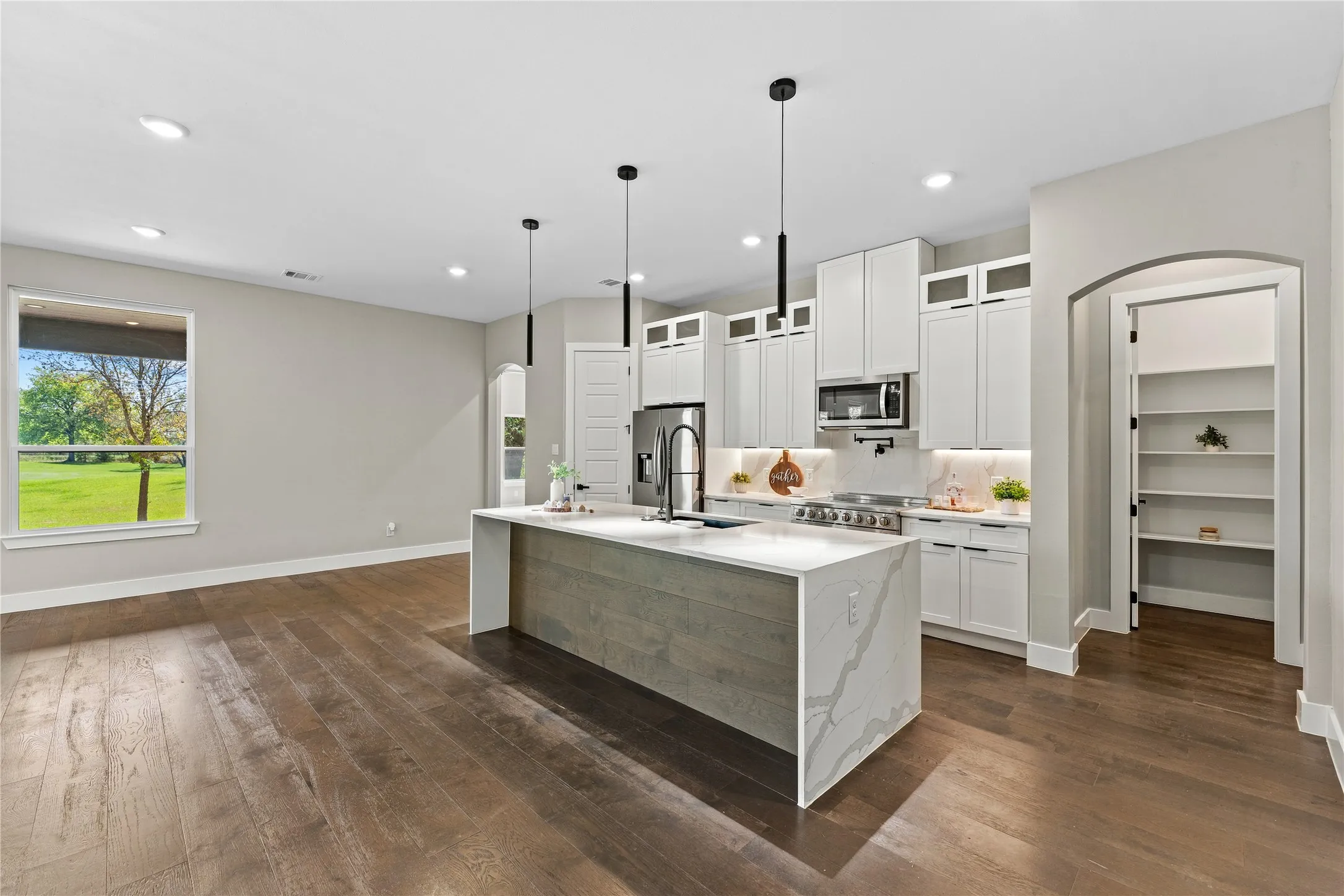 Single Family Residence For Sale