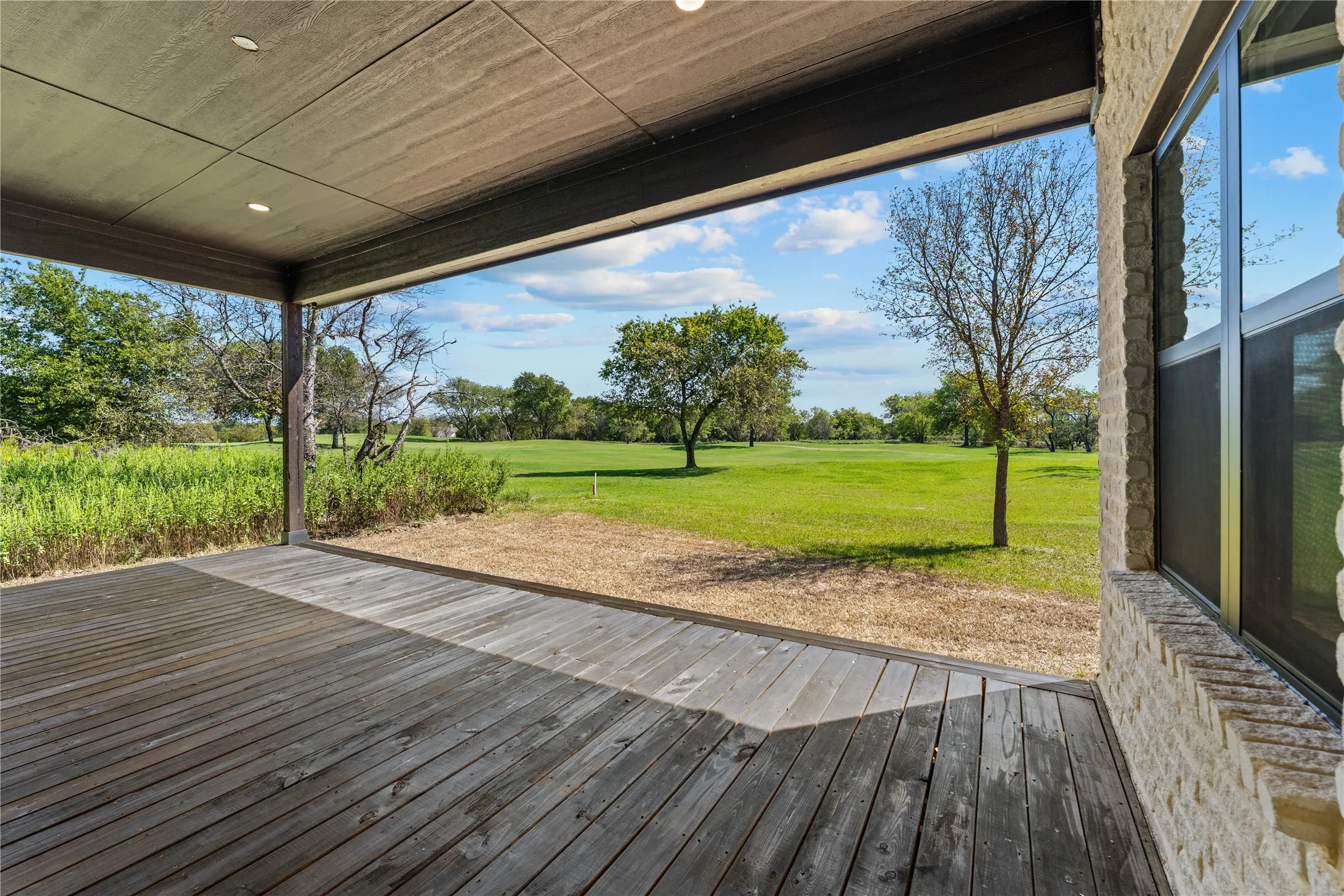 Single Family Residence For Sale in Hill County , 38093 Misty Ridge Drive, Whitney, Texas 76692, 3 Bedroom, 3 Bathroom, 2 Garage spaces, 2,453 Sqft, built in 2025, mls#21409838, Real Estate Agent in Whitney, Homes For Sale in Hill county, Homes For Sale in Whitney, Realtor in Whitney Texas, Real Estate Brokerage Independent Realty Texas, Luminita Cordes Realtor