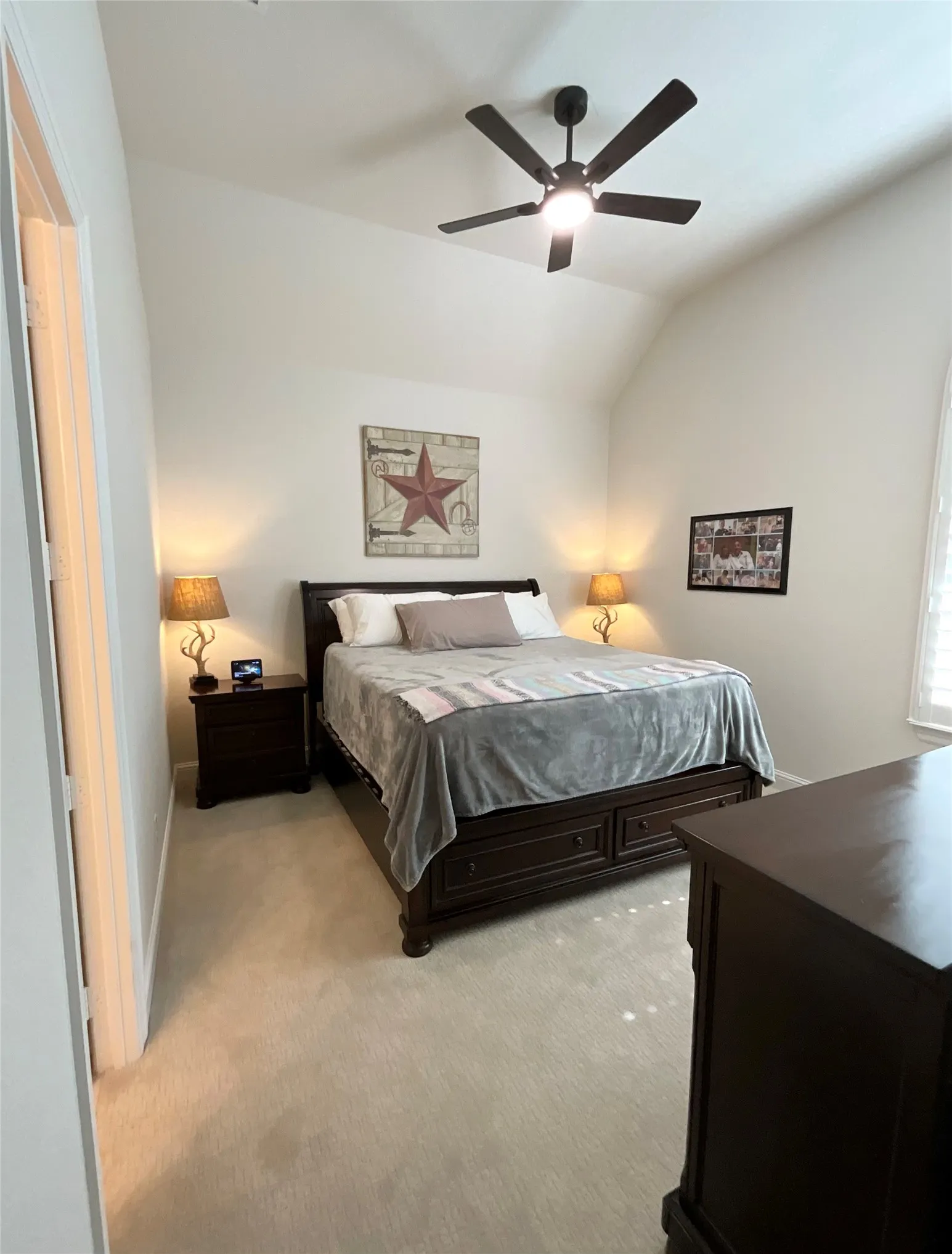 Single Family Residence For Sale in Denton County , 8713 Honeysuckle Drive, Argyle, Texas 76226, 3 Bedroom, 3 Bathroom, 3 Garage spaces, 2,878 Sqft, built in 2014, mls#21409862, Real Estate Agent in Argyle, Homes For Sale in Denton county, Homes For Sale in Argyle, Realtor in Argyle Texas, Real Estate Brokerage Independent Realty Texas, Luminita Cordes Realtor