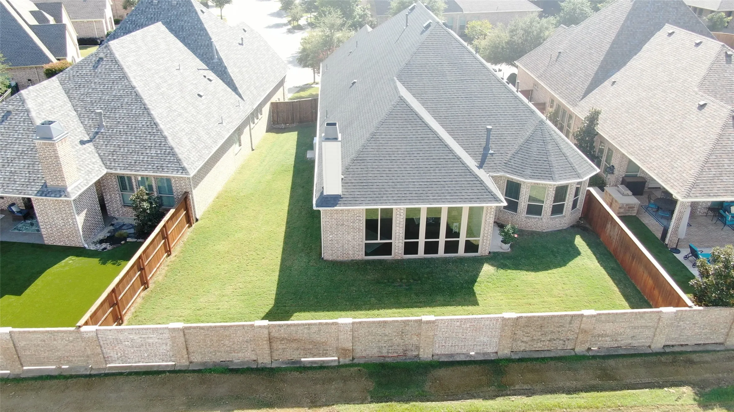 Single Family Residence For Sale in Denton County , 8713 Honeysuckle Drive, Argyle, Texas 76226, 3 Bedroom, 3 Bathroom, 3 Garage spaces, 2,878 Sqft, built in 2014, mls#21409862, Real Estate Agent in Argyle, Homes For Sale in Denton county, Homes For Sale in Argyle, Realtor in Argyle Texas, Real Estate Brokerage Independent Realty Texas, Luminita Cordes Realtor