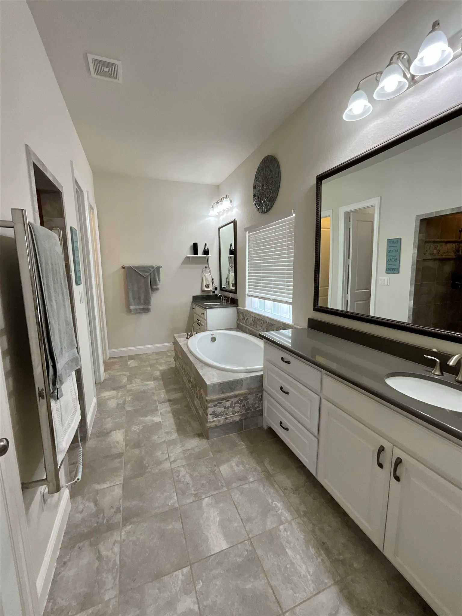 Single Family Residence For Sale in Denton County , 8713 Honeysuckle Drive, Argyle, Texas 76226, 3 Bedroom, 3 Bathroom, 3 Garage spaces, 2,878 Sqft, built in 2014, mls#21409862, Real Estate Agent in Argyle, Homes For Sale in Denton county, Homes For Sale in Argyle, Realtor in Argyle Texas, Real Estate Brokerage Independent Realty Texas, Luminita Cordes Realtor