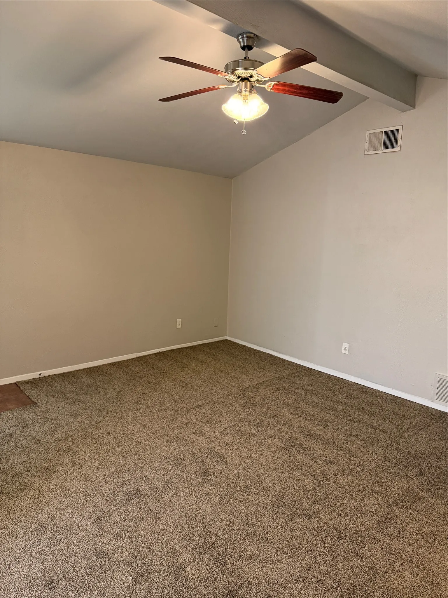 Single Family Residence For Rent in Tarrant County , 6616 Brookshire Trail, North Richland Hills, Texas 76182, 3 Bedroom, 2 Bathroom, 1 Garage spaces, 1,284 Sqft, built in 1972, mls#21409870, Real Estate Agent in North Richland Hills, Homes For Rent in Tarrant county, Homes For Rent in North Richland Hills, Realtor in North Richland Hills Texas, Real Estate Brokerage Independent Realty Texas, Luminita Cordes Realtor