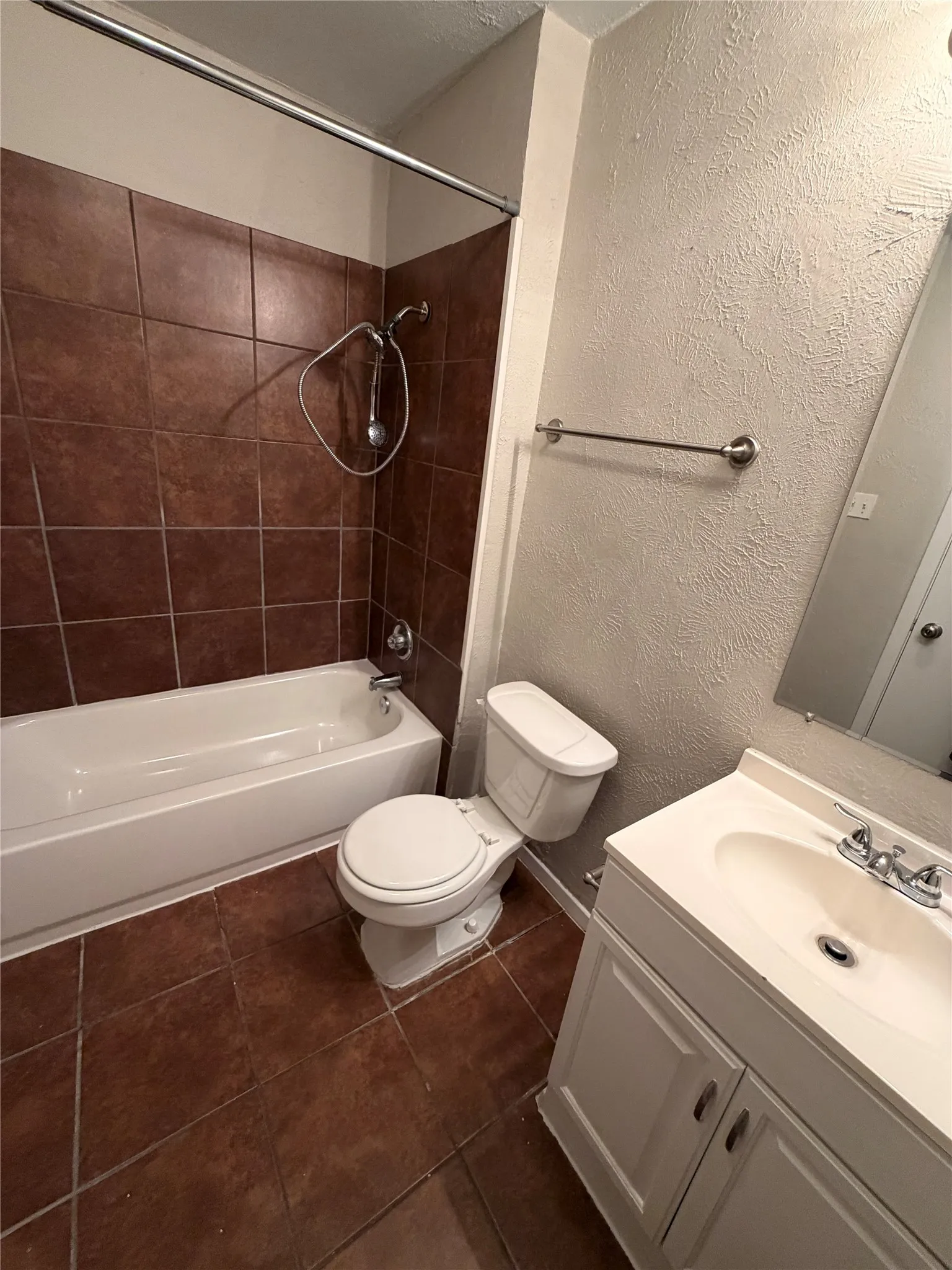 Single Family Residence For Rent in Tarrant County , 6616 Brookshire Trail, North Richland Hills, Texas 76182, 3 Bedroom, 2 Bathroom, 1 Garage spaces, 1,284 Sqft, built in 1972, mls#21409870, Real Estate Agent in North Richland Hills, Homes For Rent in Tarrant county, Homes For Rent in North Richland Hills, Realtor in North Richland Hills Texas, Real Estate Brokerage Independent Realty Texas, Luminita Cordes Realtor