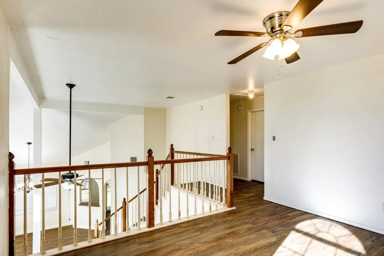 Single Family Residence For Sale in Dallas County , 5303 Waterford Drive, Mesquite, Texas 75150, 3 Bedroom, 2 Bathroom, 1 Garage spaces, 1,676 Sqft, built in 1986, mls#21409880, Real Estate Agent in Mesquite, Homes For Sale in Dallas county, Homes For Sale in Mesquite, Realtor in Mesquite Texas, Real Estate Brokerage Independent Realty Texas, Luminita Cordes Realtor