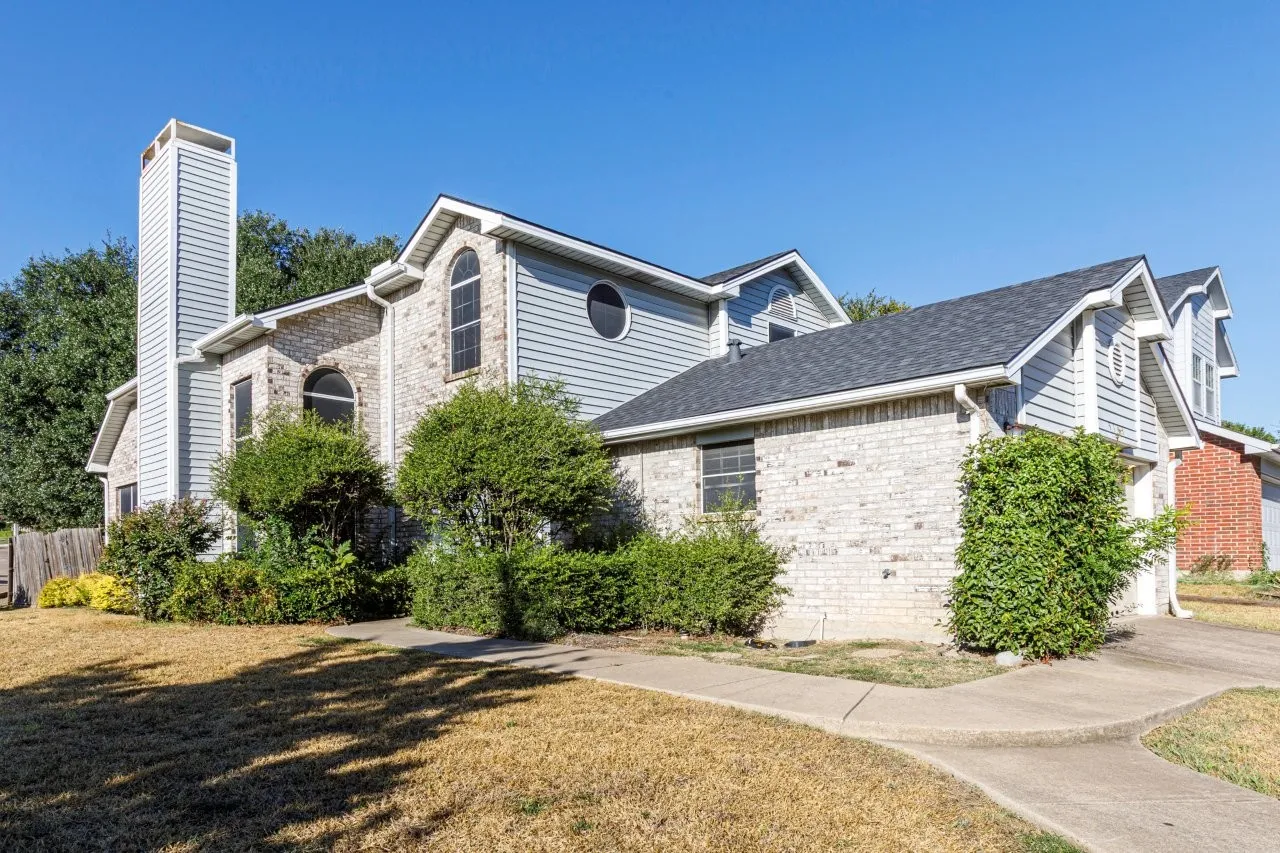 Single Family Residence For Sale
