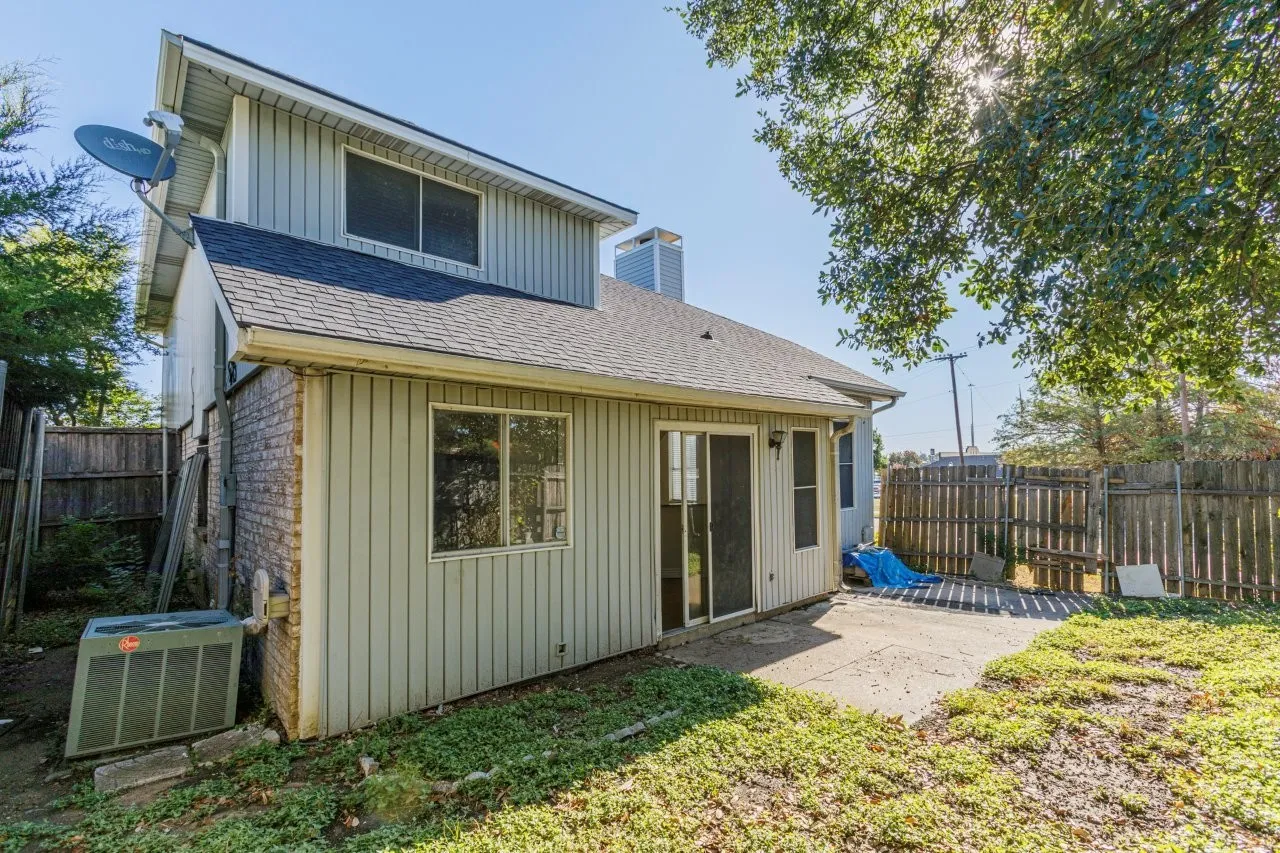 Single Family Residence For Sale in Dallas County , 5303 Waterford Drive, Mesquite, Texas 75150, 3 Bedroom, 2 Bathroom, 1 Garage spaces, 1,676 Sqft, built in 1986, mls#21409880, Real Estate Agent in Mesquite, Homes For Sale in Dallas county, Homes For Sale in Mesquite, Realtor in Mesquite Texas, Real Estate Brokerage Independent Realty Texas, Luminita Cordes Realtor