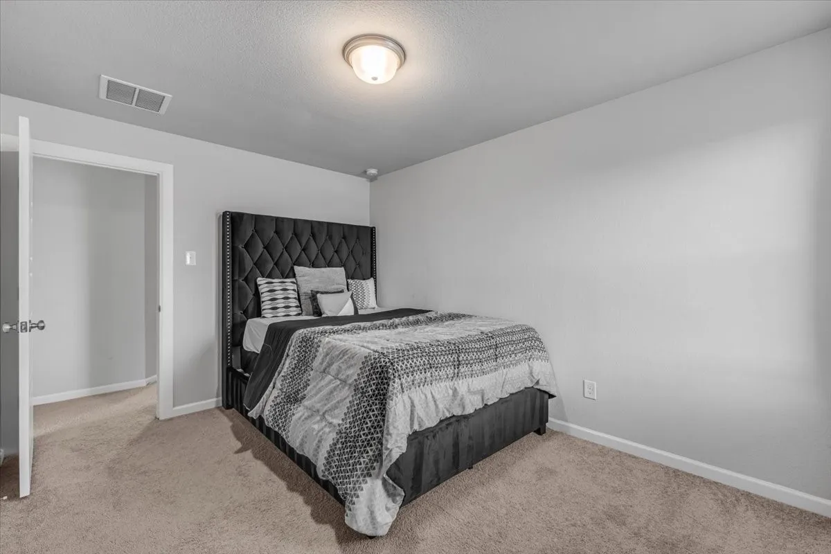 Single Family Residence For Sale in Tarrant County , 5341 waterview Court, Haltom City, Texas 76137, 4 Bedroom, 3 Bathroom, 2 Garage spaces, 3,537 Sqft, built in 2021, mls#21406130, Real Estate Agent in Haltom City, Homes For Sale in Tarrant county, Homes For Sale in Haltom City, Realtor in Haltom City Texas, Real Estate Brokerage Independent Realty Texas, Luminita Cordes Realtor
