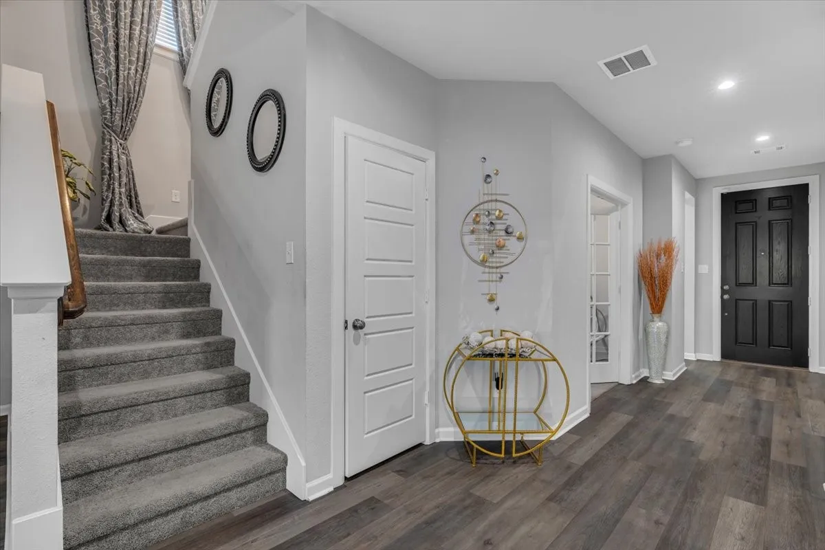 Single Family Residence For Sale in Tarrant County , 5341 waterview Court, Haltom City, Texas 76137, 4 Bedroom, 3 Bathroom, 2 Garage spaces, 3,537 Sqft, built in 2021, mls#21406130, Real Estate Agent in Haltom City, Homes For Sale in Tarrant county, Homes For Sale in Haltom City, Realtor in Haltom City Texas, Real Estate Brokerage Independent Realty Texas, Luminita Cordes Realtor