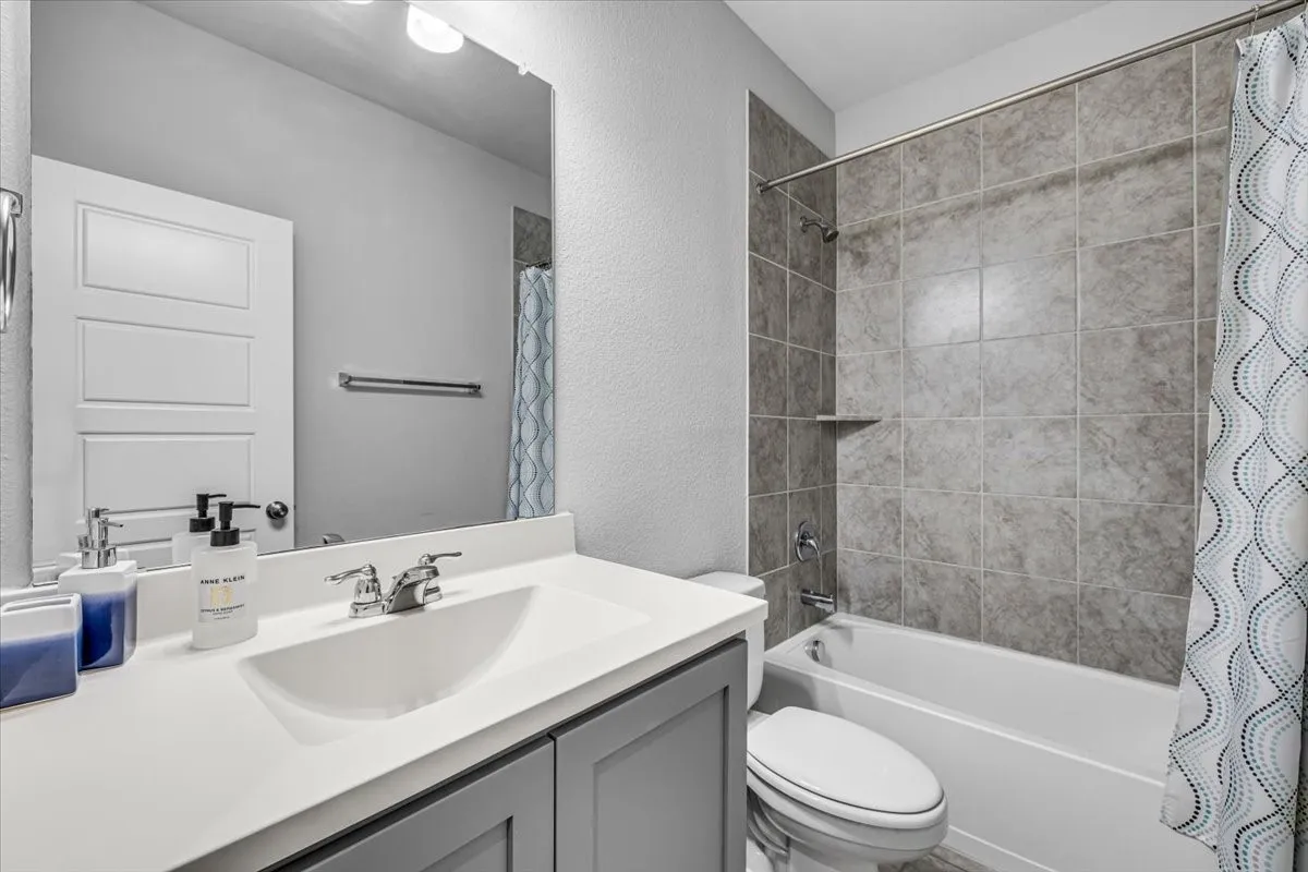 Single Family Residence For Sale in Tarrant County , 5341 waterview Court, Haltom City, Texas 76137, 4 Bedroom, 3 Bathroom, 2 Garage spaces, 3,537 Sqft, built in 2021, mls#21406130, Real Estate Agent in Haltom City, Homes For Sale in Tarrant county, Homes For Sale in Haltom City, Realtor in Haltom City Texas, Real Estate Brokerage Independent Realty Texas, Luminita Cordes Realtor