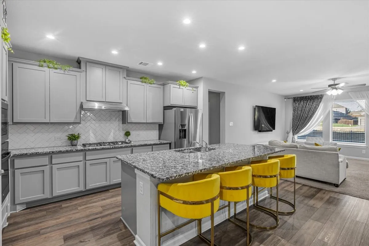 Single Family Residence For Sale in Tarrant County , 5341 waterview Court, Haltom City, Texas 76137, 4 Bedroom, 3 Bathroom, 2 Garage spaces, 3,537 Sqft, built in 2021, mls#21406130, Real Estate Agent in Haltom City, Homes For Sale in Tarrant county, Homes For Sale in Haltom City, Realtor in Haltom City Texas, Real Estate Brokerage Independent Realty Texas, Luminita Cordes Realtor