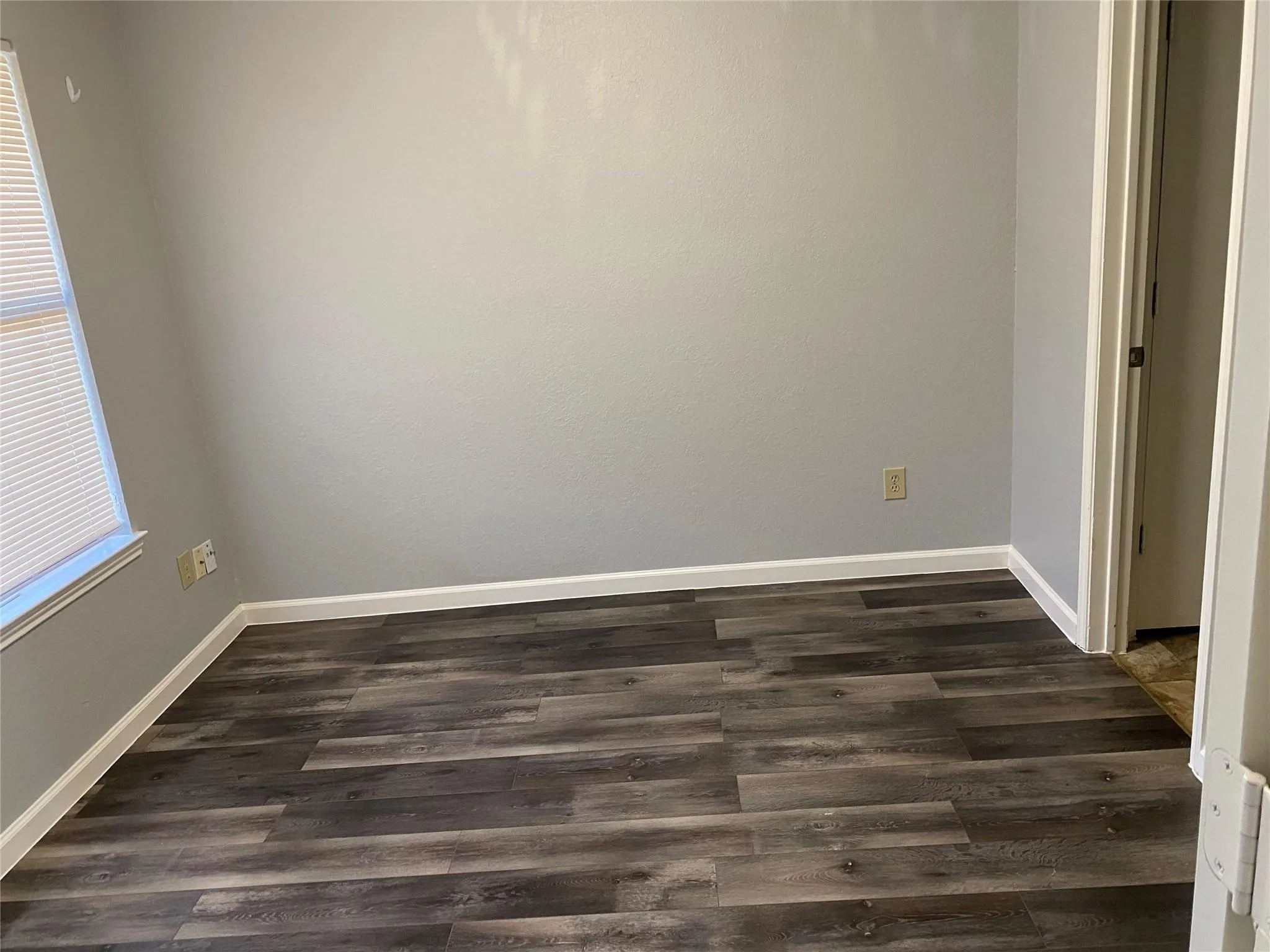 Single Family Residence For Rent in Dallas County , 3055 Gregory Lane, Grand Prairie, Texas 75052, 2 Bedroom, 2 Bathroom, Garage spaces, 1,078 Sqft, built in 1985, mls#21409631, Real Estate Agent in Grand Prairie, Homes For Rent in Dallas county, Homes For Rent in Grand Prairie, Realtor in Grand Prairie Texas, Real Estate Brokerage Independent Realty Texas, Luminita Cordes Realtor