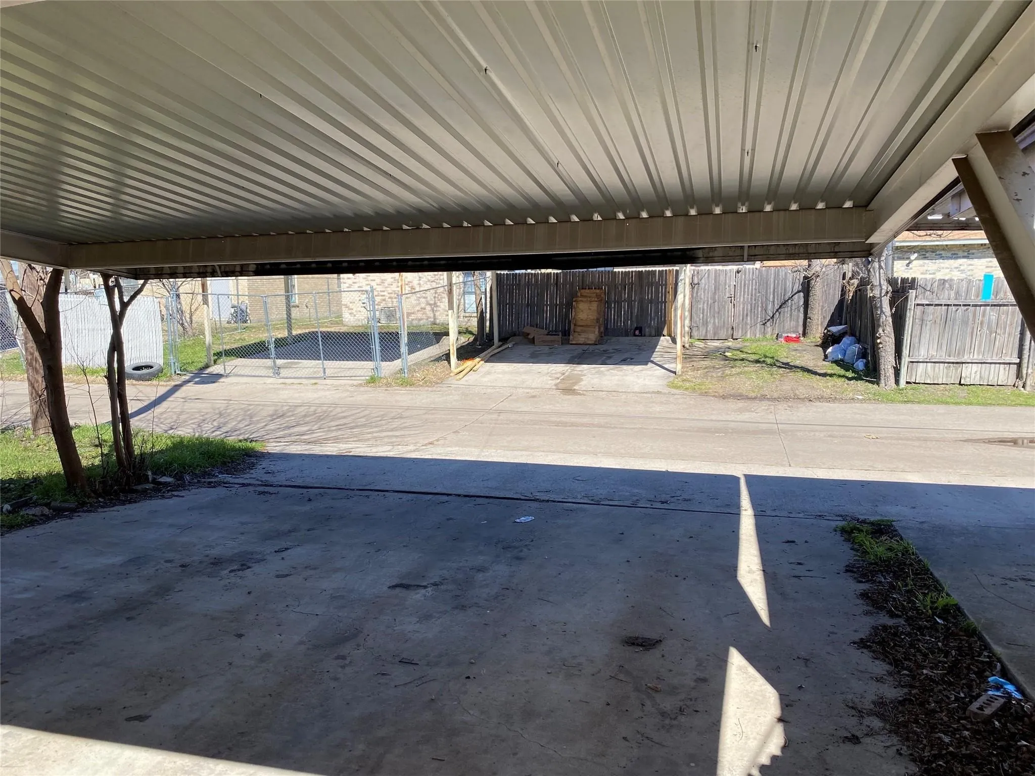 Single Family Residence For Rent in Dallas County , 3055 Gregory Lane, Grand Prairie, Texas 75052, 2 Bedroom, 2 Bathroom, Garage spaces, 1,078 Sqft, built in 1985, mls#21409631, Real Estate Agent in Grand Prairie, Homes For Rent in Dallas county, Homes For Rent in Grand Prairie, Realtor in Grand Prairie Texas, Real Estate Brokerage Independent Realty Texas, Luminita Cordes Realtor