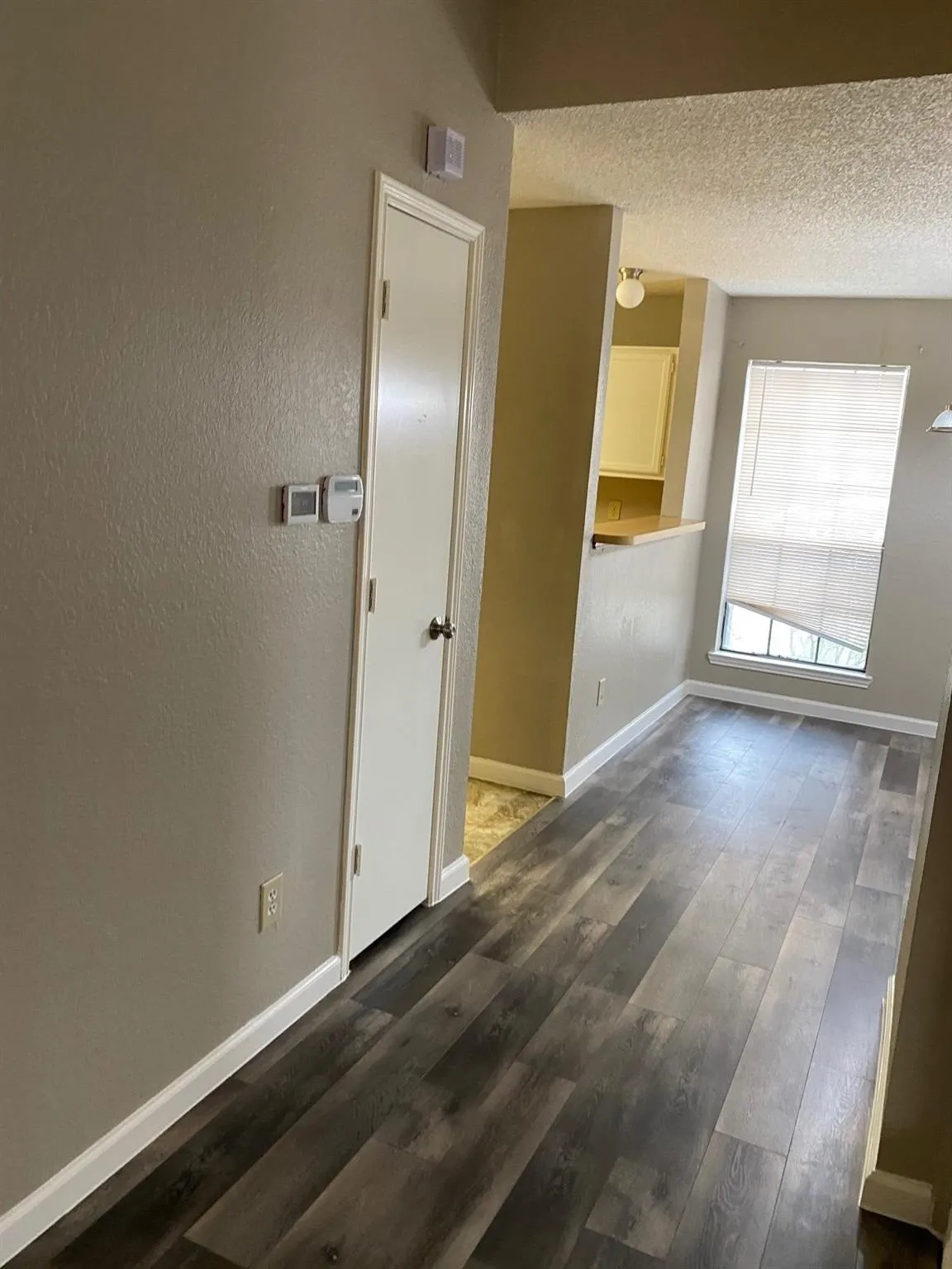 Single Family Residence For Rent in Dallas County , 3055 Gregory Lane, Grand Prairie, Texas 75052, 2 Bedroom, 2 Bathroom, Garage spaces, 1,078 Sqft, built in 1985, mls#21409631, Real Estate Agent in Grand Prairie, Homes For Rent in Dallas county, Homes For Rent in Grand Prairie, Realtor in Grand Prairie Texas, Real Estate Brokerage Independent Realty Texas, Luminita Cordes Realtor