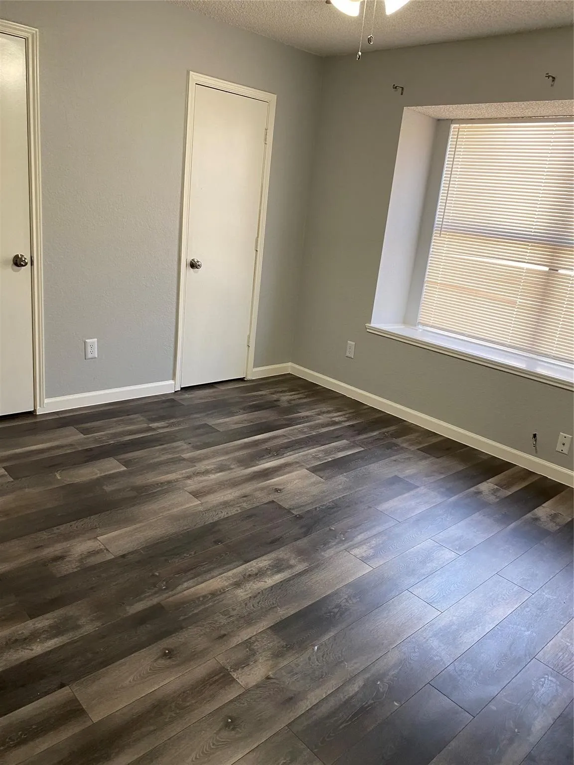 Single Family Residence For Rent in Dallas County , 3055 Gregory Lane, Grand Prairie, Texas 75052, 2 Bedroom, 2 Bathroom, Garage spaces, 1,078 Sqft, built in 1985, mls#21409631, Real Estate Agent in Grand Prairie, Homes For Rent in Dallas county, Homes For Rent in Grand Prairie, Realtor in Grand Prairie Texas, Real Estate Brokerage Independent Realty Texas, Luminita Cordes Realtor