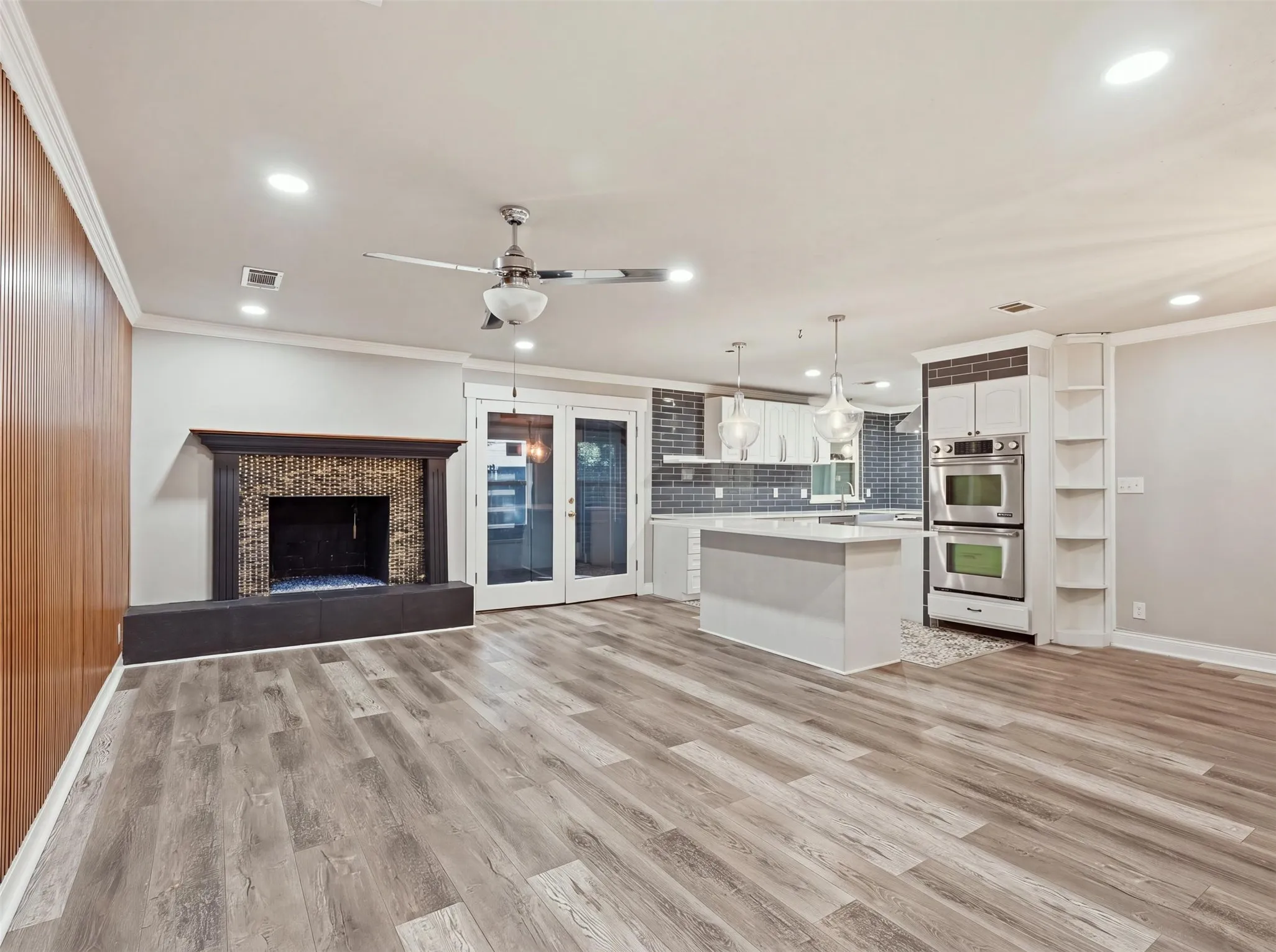 Single Family Residence For Rent in Dallas County , 1402 Addington Street, Irving, Texas 75062, 3 Bedroom, 1 Bathroom, 2 Garage spaces, 1,831 Sqft, built in 1961, mls#21409597, Real Estate Agent in Irving, Homes For Rent in Dallas county, Homes For Rent in Irving, Realtor in Irving Texas, Real Estate Brokerage Independent Realty Texas, Luminita Cordes Realtor