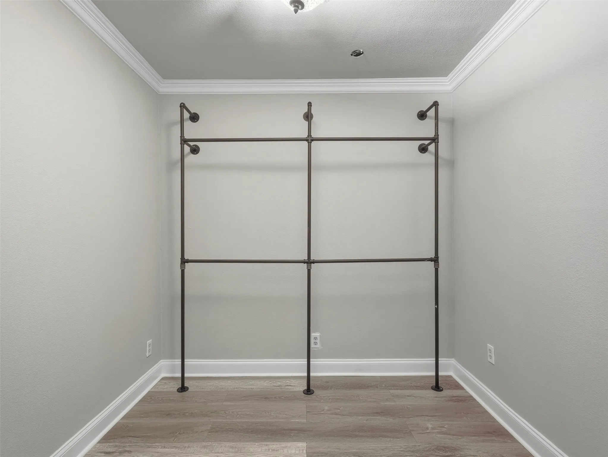 Single Family Residence For Rent in Dallas County , 1402 Addington Street, Irving, Texas 75062, 3 Bedroom, 1 Bathroom, 2 Garage spaces, 1,831 Sqft, built in 1961, mls#21409597, Real Estate Agent in Irving, Homes For Rent in Dallas county, Homes For Rent in Irving, Realtor in Irving Texas, Real Estate Brokerage Independent Realty Texas, Luminita Cordes Realtor