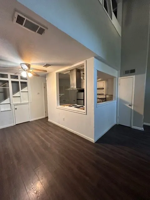 Condominium For Sale in Dallas County , 9696 Walnut Street 2101, Dallas, Texas 75243, 1 Bedroom, 2 Bathroom, Garage spaces, 730 Sqft, built in 1981, mls#21409885, Real Estate Agent in Dallas, Homes For Sale in Dallas county, Homes For Sale in Dallas, Realtor in Dallas Texas, Real Estate Brokerage Independent Realty Texas, Luminita Cordes Realtor