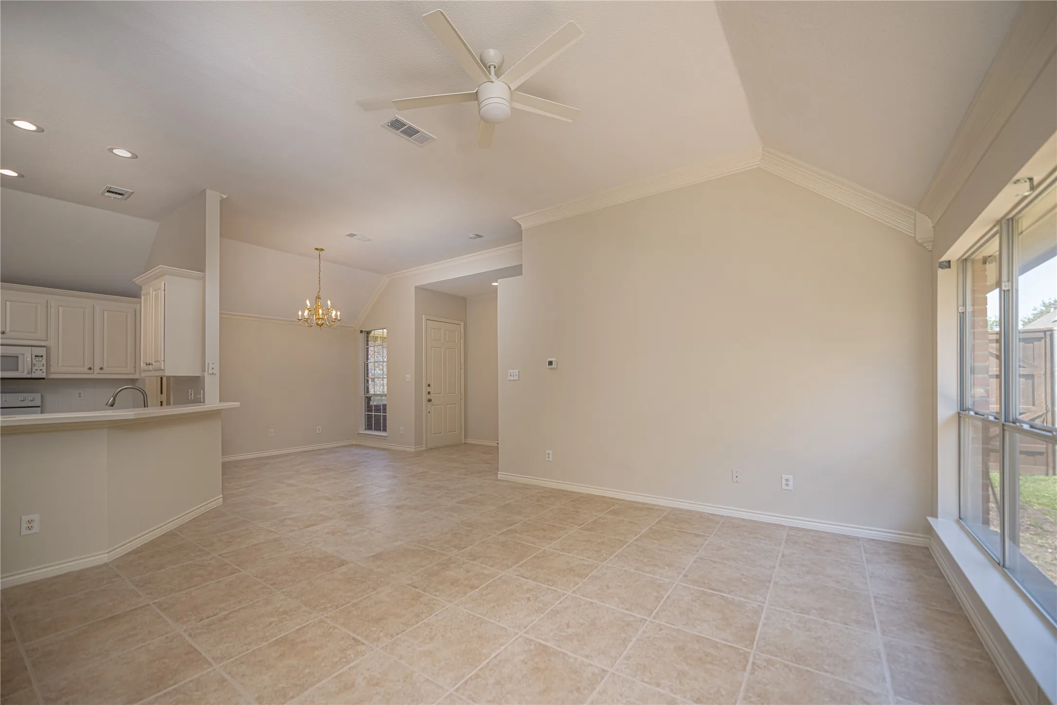 Single Family Residence For Rent in Collin County , 6116 Park Meadow Lane, Plano, Texas 75093, 3 Bedroom, 2 Bathroom, 2 Garage spaces, 1,726 Sqft, built in 1997, mls#21409408, Real Estate Agent in Plano, Homes For Rent in Collin county, Homes For Rent in Plano, Realtor in Plano Texas, Real Estate Brokerage Independent Realty Texas, Luminita Cordes Realtor
