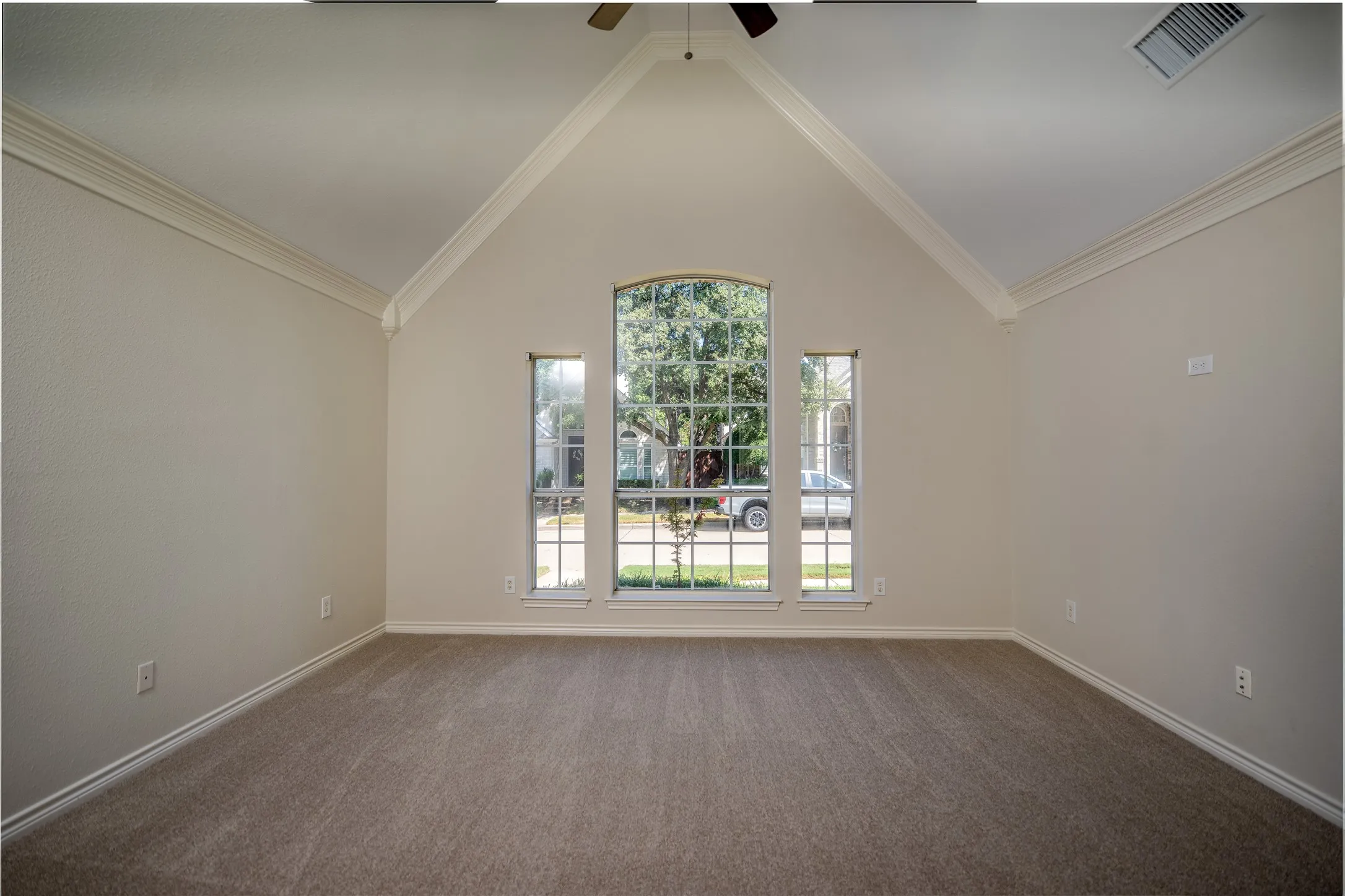 Single Family Residence For Rent in Collin County , 6116 Park Meadow Lane, Plano, Texas 75093, 3 Bedroom, 2 Bathroom, 2 Garage spaces, 1,726 Sqft, built in 1997, mls#21409408, Real Estate Agent in Plano, Homes For Rent in Collin county, Homes For Rent in Plano, Realtor in Plano Texas, Real Estate Brokerage Independent Realty Texas, Luminita Cordes Realtor