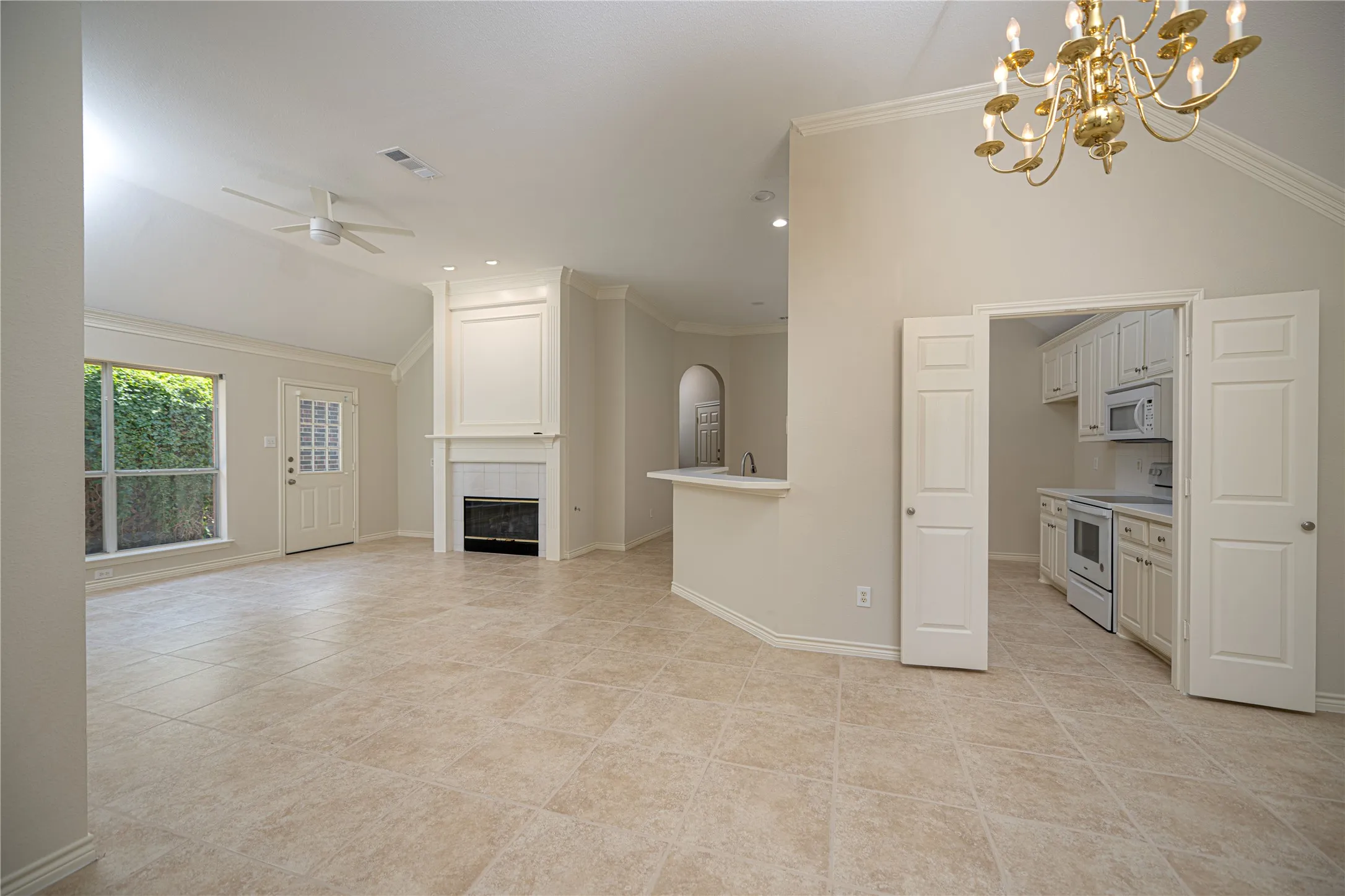 Single Family Residence For Rent in Collin County , 6116 Park Meadow Lane, Plano, Texas 75093, 3 Bedroom, 2 Bathroom, 2 Garage spaces, 1,726 Sqft, built in 1997, mls#21409408, Real Estate Agent in Plano, Homes For Rent in Collin county, Homes For Rent in Plano, Realtor in Plano Texas, Real Estate Brokerage Independent Realty Texas, Luminita Cordes Realtor