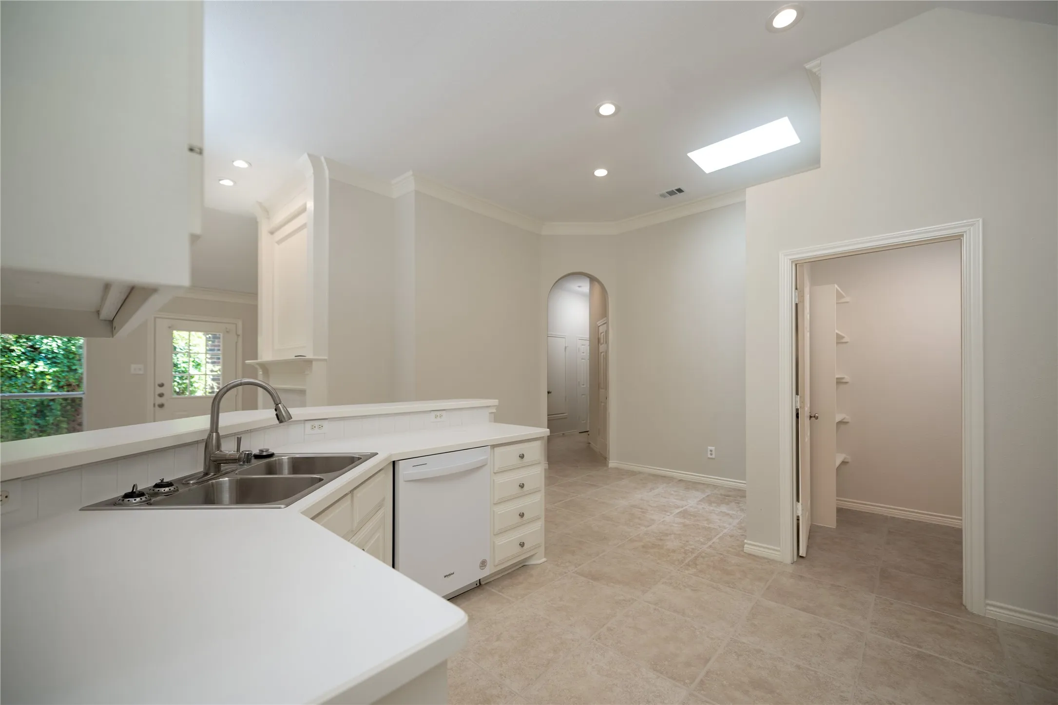 Single Family Residence For Rent in Collin County , 6116 Park Meadow Lane, Plano, Texas 75093, 3 Bedroom, 2 Bathroom, 2 Garage spaces, 1,726 Sqft, built in 1997, mls#21409408, Real Estate Agent in Plano, Homes For Rent in Collin county, Homes For Rent in Plano, Realtor in Plano Texas, Real Estate Brokerage Independent Realty Texas, Luminita Cordes Realtor