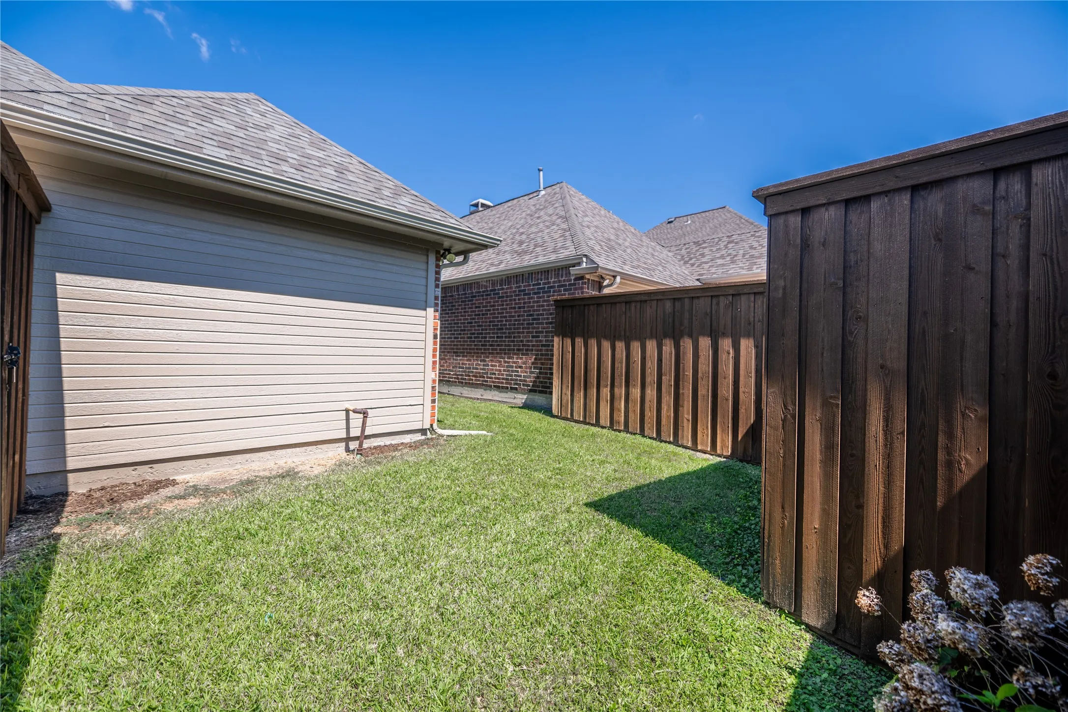 Single Family Residence For Rent in Collin County , 6116 Park Meadow Lane, Plano, Texas 75093, 3 Bedroom, 2 Bathroom, 2 Garage spaces, 1,726 Sqft, built in 1997, mls#21409408, Real Estate Agent in Plano, Homes For Rent in Collin county, Homes For Rent in Plano, Realtor in Plano Texas, Real Estate Brokerage Independent Realty Texas, Luminita Cordes Realtor