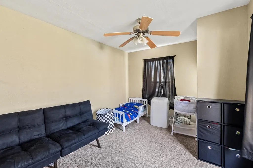 Single Family Residence For Sale in Henderson County , 303 Whispering Oaks Trail, Payne Springs, Texas 75156, 4 Bedroom, 2 Bathroom, 2 Garage spaces, 1,618 Sqft, built in 1960, mls#21409886, Real Estate Agent in Payne Springs, Homes For Sale in Henderson county, Homes For Sale in Payne Springs, Realtor in Payne Springs Texas, Real Estate Brokerage Independent Realty Texas, Luminita Cordes Realtor