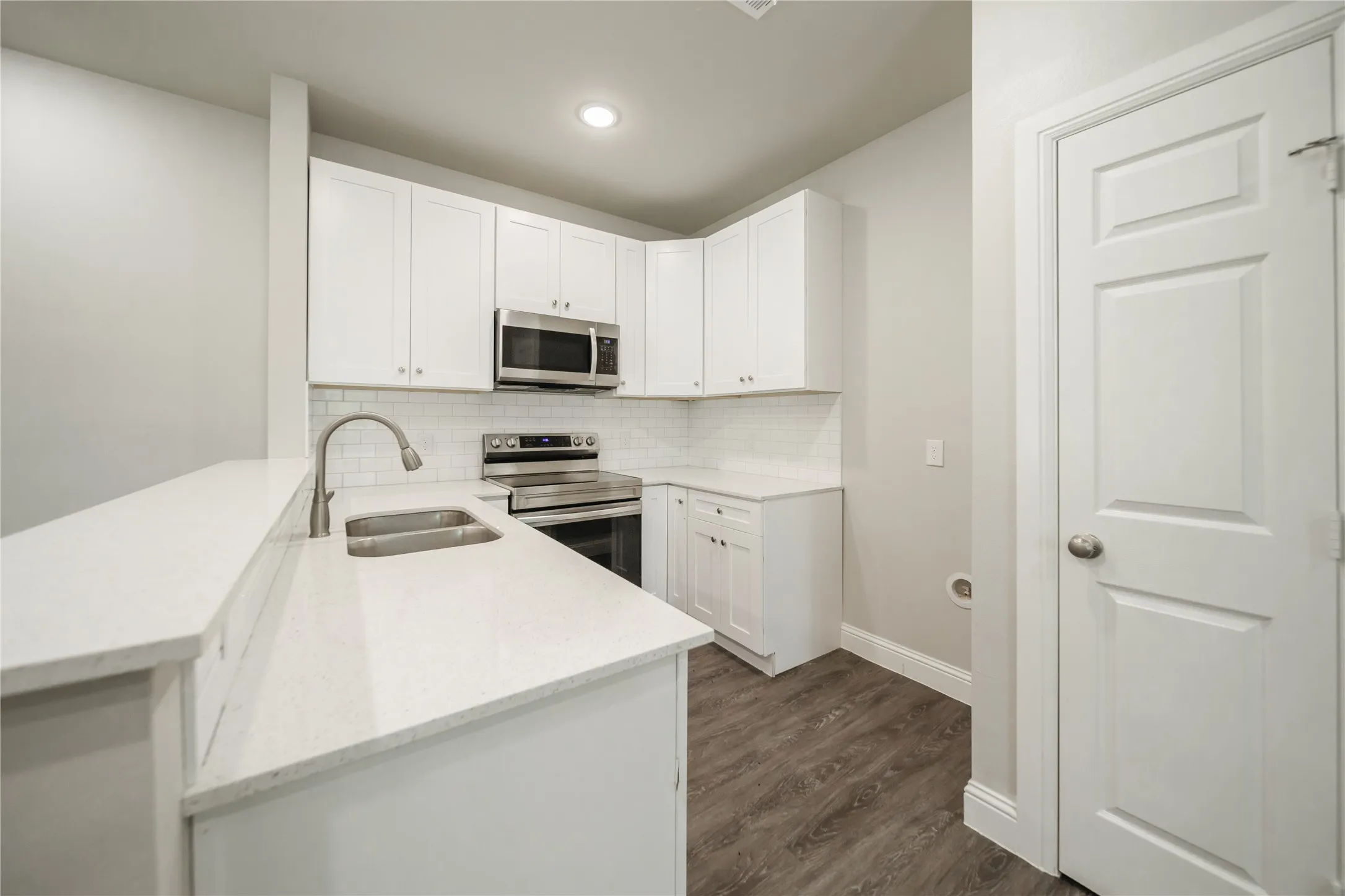 Duplex For Rent in Grayson County , 1014 Ford Street, Denison, Texas 75020, 3 Bedroom, 3 Bathroom, 2 Garage spaces, 1,422 Sqft, built in 2022, mls#21409845, Real Estate Agent in Denison, Homes For Rent in Grayson county, Homes For Rent in Denison, Realtor in Denison Texas, Real Estate Brokerage Independent Realty Texas, Luminita Cordes Realtor