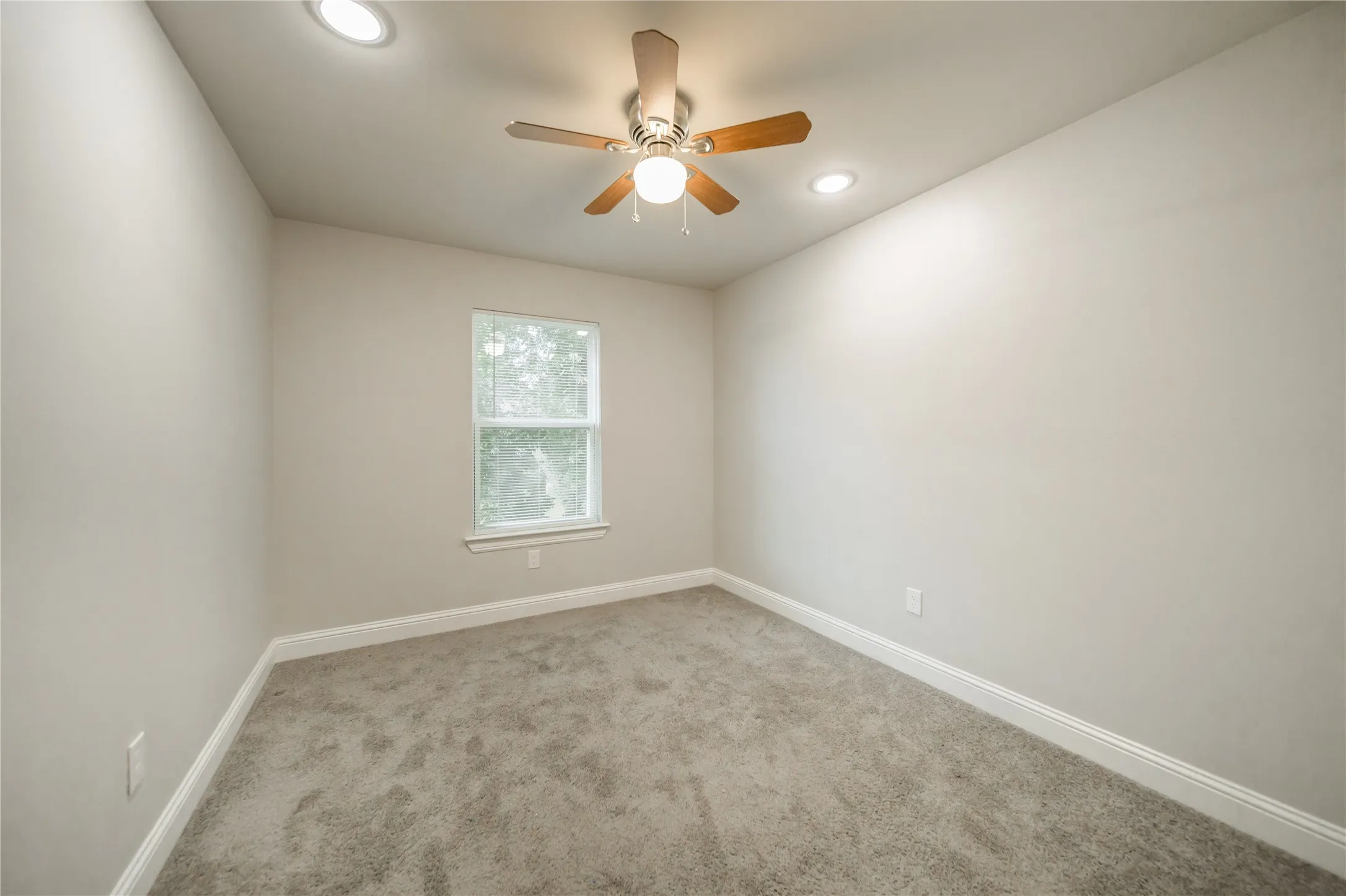Duplex For Rent in Grayson County , 1014 Ford Street, Denison, Texas 75020, 3 Bedroom, 3 Bathroom, 2 Garage spaces, 1,422 Sqft, built in 2022, mls#21409845, Real Estate Agent in Denison, Homes For Rent in Grayson county, Homes For Rent in Denison, Realtor in Denison Texas, Real Estate Brokerage Independent Realty Texas, Luminita Cordes Realtor