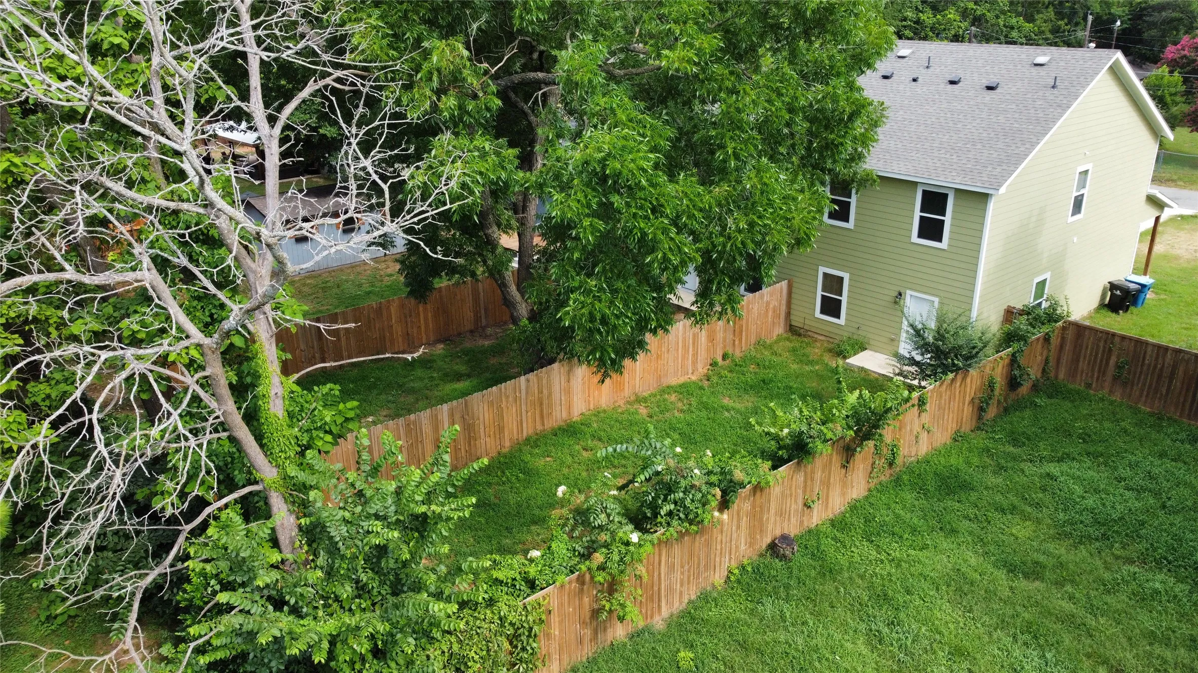 Duplex For Rent in Grayson County , 1014 Ford Street, Denison, Texas 75020, 3 Bedroom, 3 Bathroom, 2 Garage spaces, 1,422 Sqft, built in 2022, mls#21409845, Real Estate Agent in Denison, Homes For Rent in Grayson county, Homes For Rent in Denison, Realtor in Denison Texas, Real Estate Brokerage Independent Realty Texas, Luminita Cordes Realtor
