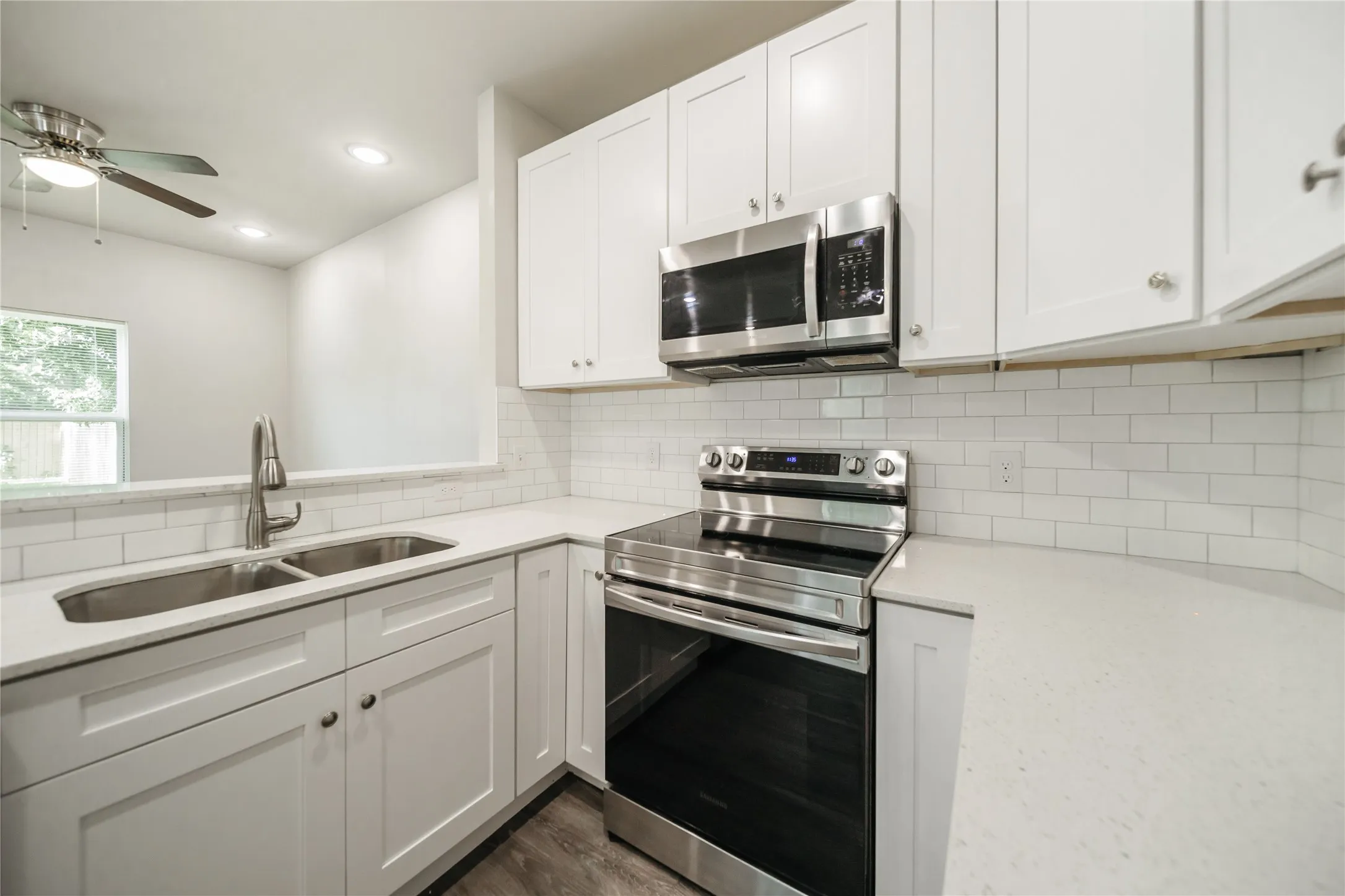 Duplex For Rent in Grayson County , 1014 Ford Street, Denison, Texas 75020, 3 Bedroom, 3 Bathroom, 2 Garage spaces, 1,422 Sqft, built in 2022, mls#21409845, Real Estate Agent in Denison, Homes For Rent in Grayson county, Homes For Rent in Denison, Realtor in Denison Texas, Real Estate Brokerage Independent Realty Texas, Luminita Cordes Realtor