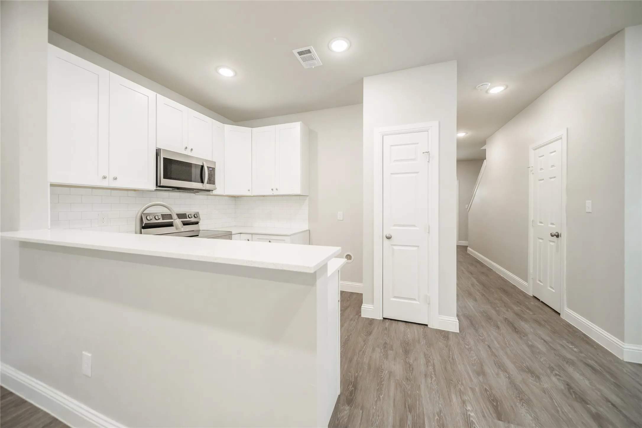 Duplex For Rent in Grayson County , 1014 Ford Street, Denison, Texas 75020, 3 Bedroom, 3 Bathroom, 2 Garage spaces, 1,422 Sqft, built in 2022, mls#21409845, Real Estate Agent in Denison, Homes For Rent in Grayson county, Homes For Rent in Denison, Realtor in Denison Texas, Real Estate Brokerage Independent Realty Texas, Luminita Cordes Realtor
