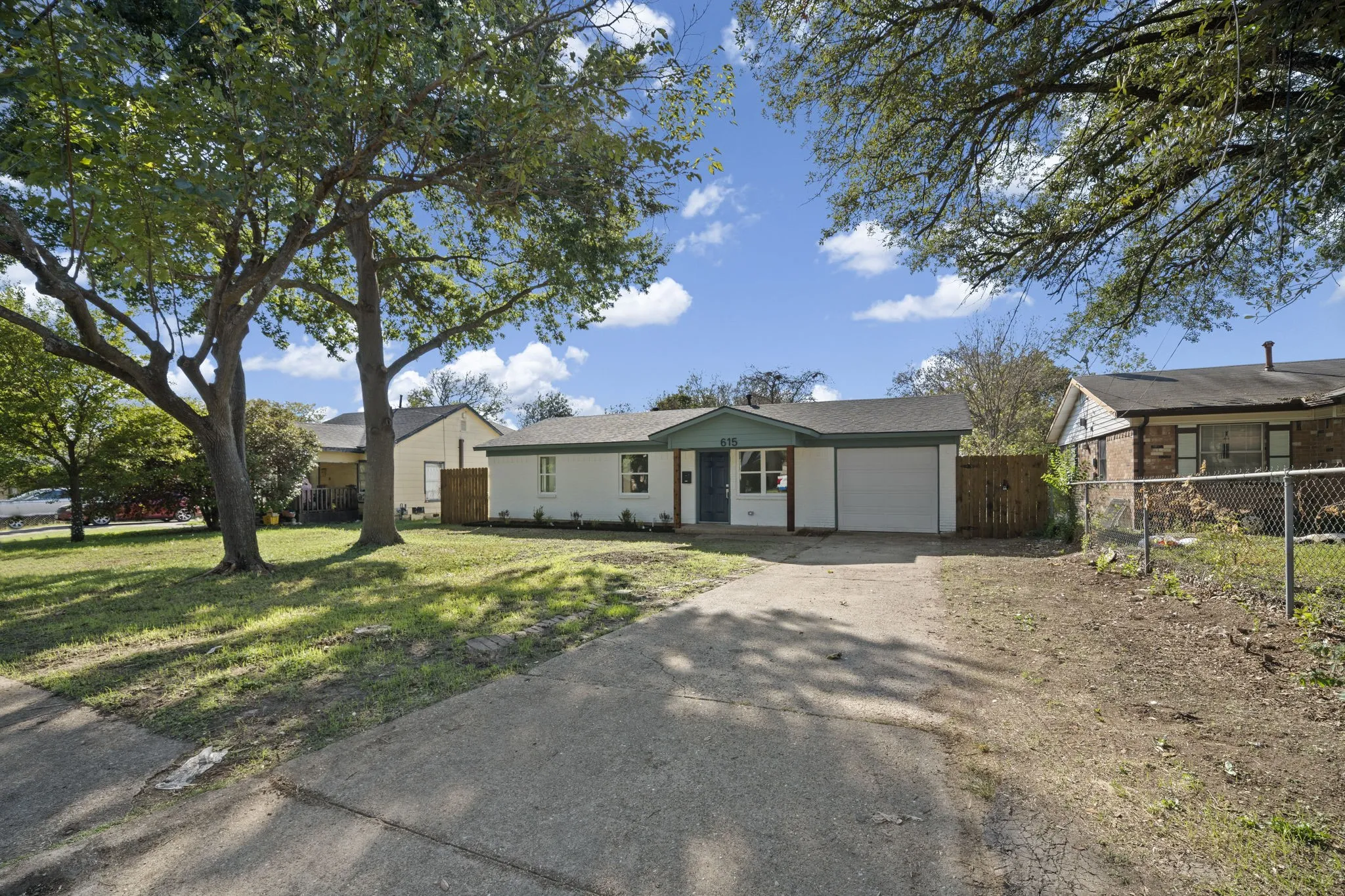 Single Family Residence For Sale in Dallas County , 615 Johnson Drive, Duncanville, Texas 75116, 3 Bedroom, 2 Bathroom, 1 Garage spaces, 1,040 Sqft, built in 1962, mls#21406956, Real Estate Agent in Duncanville, Homes For Sale in Dallas county, Homes For Sale in Duncanville, Realtor in Duncanville Texas, Real Estate Brokerage Independent Realty Texas, Luminita Cordes Realtor