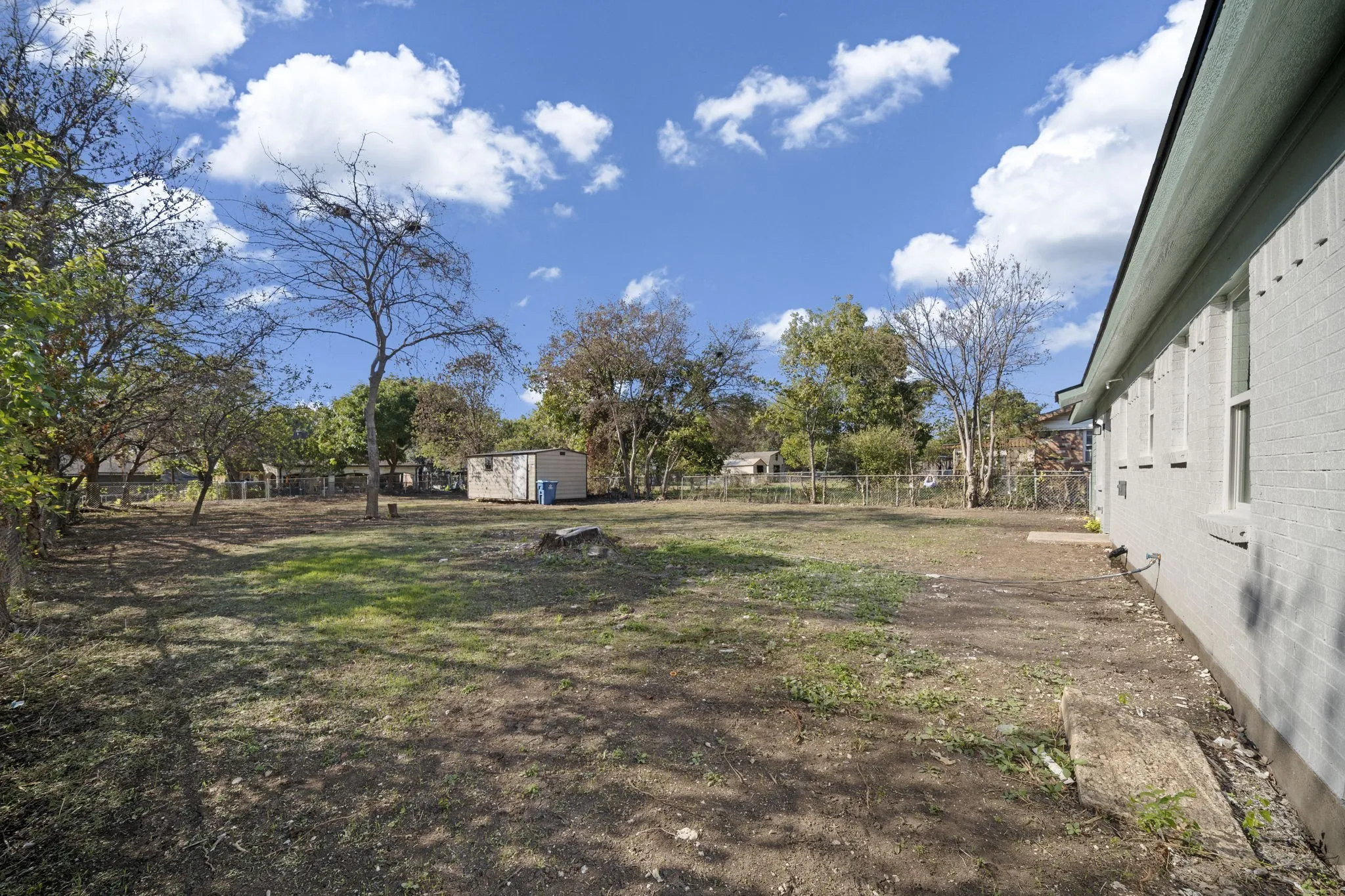 Single Family Residence For Sale in Dallas County , 615 Johnson Drive, Duncanville, Texas 75116, 3 Bedroom, 2 Bathroom, 1 Garage spaces, 1,040 Sqft, built in 1962, mls#21406956, Real Estate Agent in Duncanville, Homes For Sale in Dallas county, Homes For Sale in Duncanville, Realtor in Duncanville Texas, Real Estate Brokerage Independent Realty Texas, Luminita Cordes Realtor