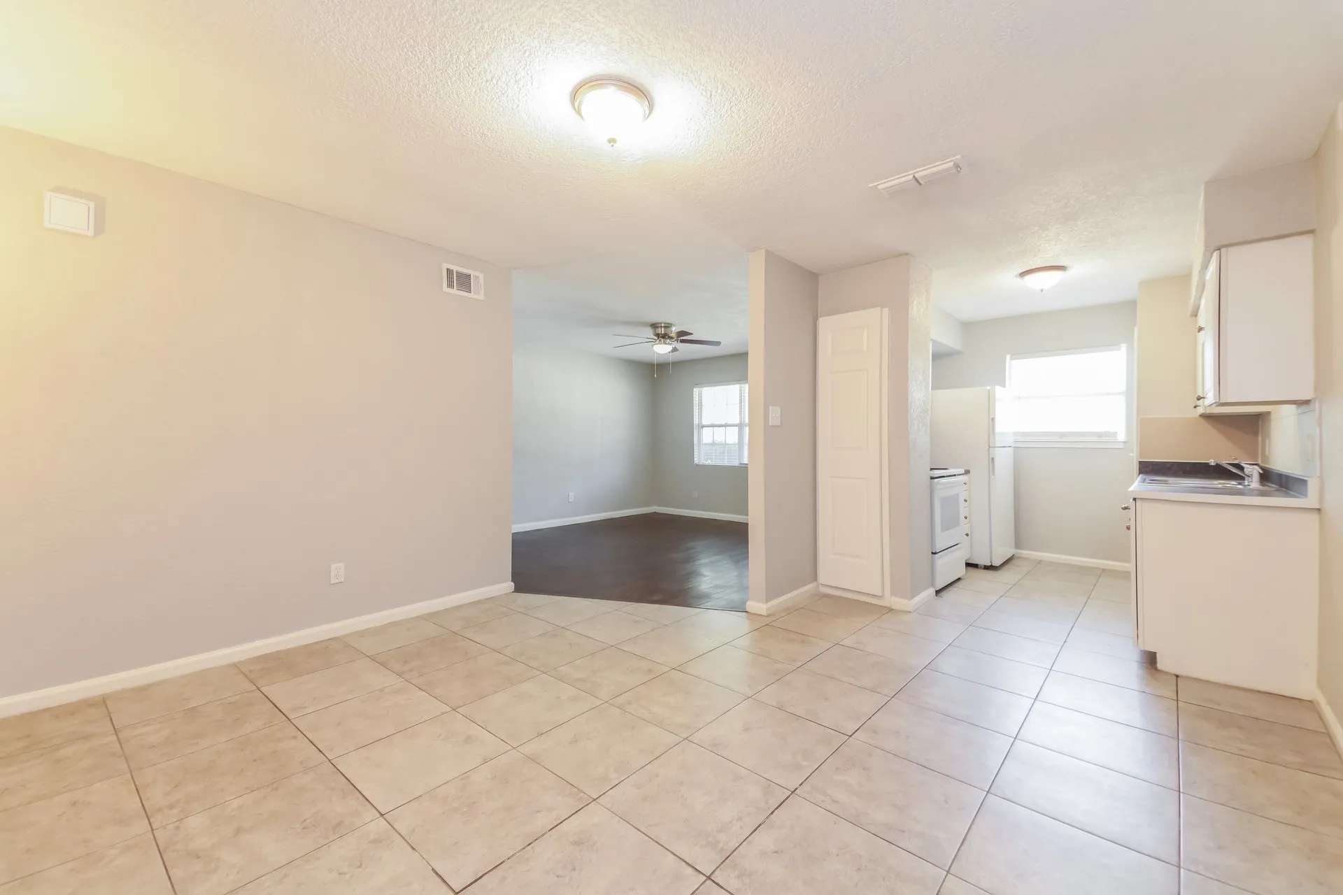 Single Family Residence For Rent in Collin County , 1600 Judy Drive, Plano, Texas 75074, 3 Bedroom, 1 Bathroom, Garage spaces, 1,216 Sqft, built in 1964, mls#21409887, Real Estate Agent in Plano, Homes For Rent in Collin county, Homes For Rent in Plano, Realtor in Plano Texas, Real Estate Brokerage Independent Realty Texas, Luminita Cordes Realtor