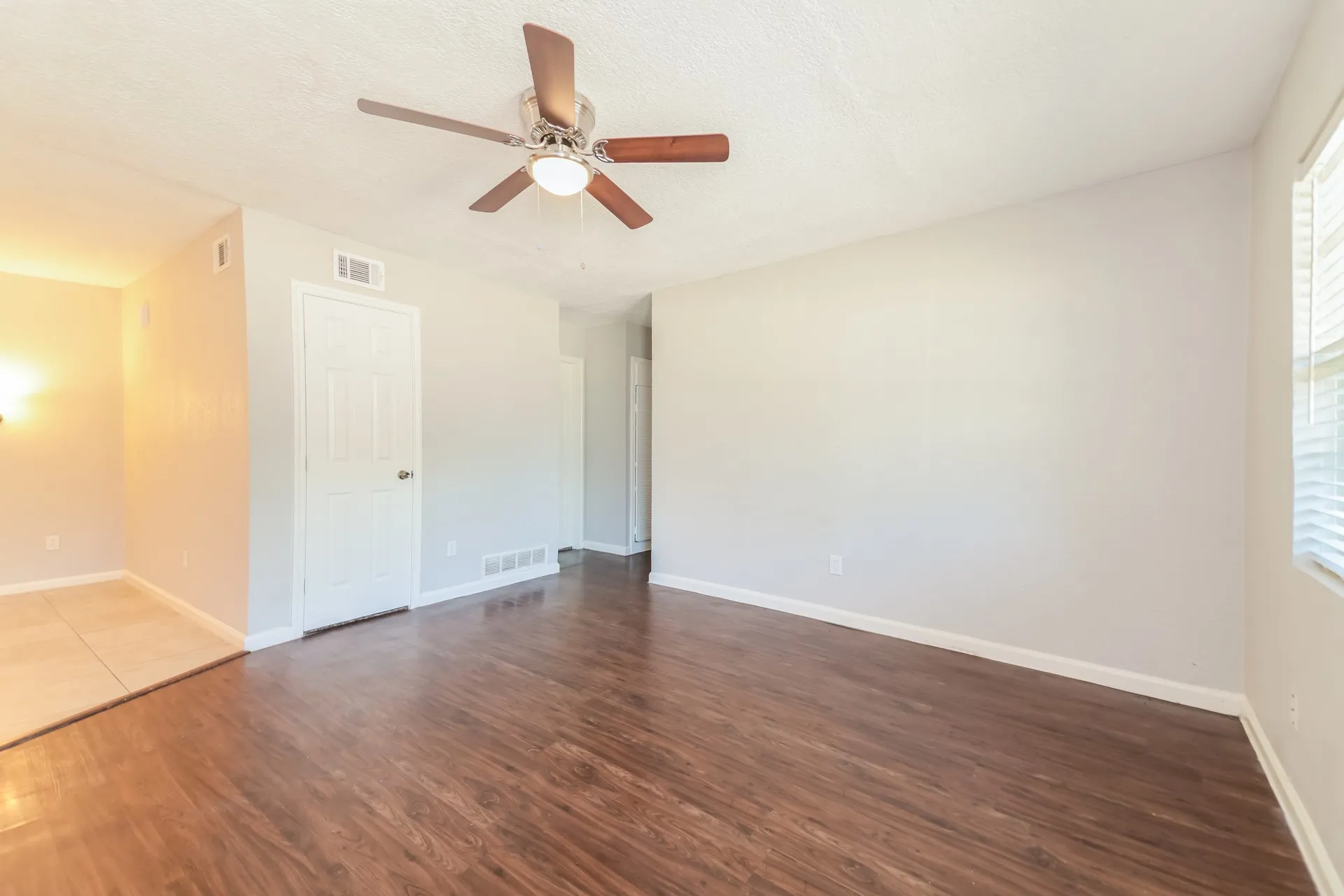 Single Family Residence For Rent in Collin County , 1600 Judy Drive, Plano, Texas 75074, 3 Bedroom, 1 Bathroom, Garage spaces, 1,216 Sqft, built in 1964, mls#21409887, Real Estate Agent in Plano, Homes For Rent in Collin county, Homes For Rent in Plano, Realtor in Plano Texas, Real Estate Brokerage Independent Realty Texas, Luminita Cordes Realtor