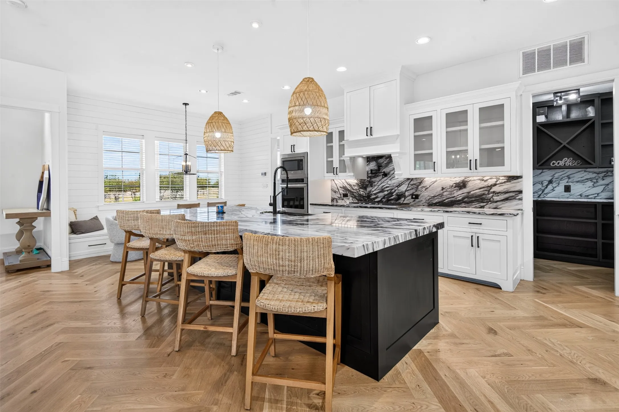 Single Family Residence For Sale in Rockwall County , 12669 S Fm 548, Royse City, Texas 75189, 6 Bedroom, 7 Bathroom, 5 Garage spaces, 4,748 Sqft, built in 2014, mls#21397762, Real Estate Agent in Royse City, Homes For Sale in Rockwall county, Homes For Sale in Royse City, Realtor in Royse City Texas, Real Estate Brokerage Independent Realty Texas, Luminita Cordes Realtor