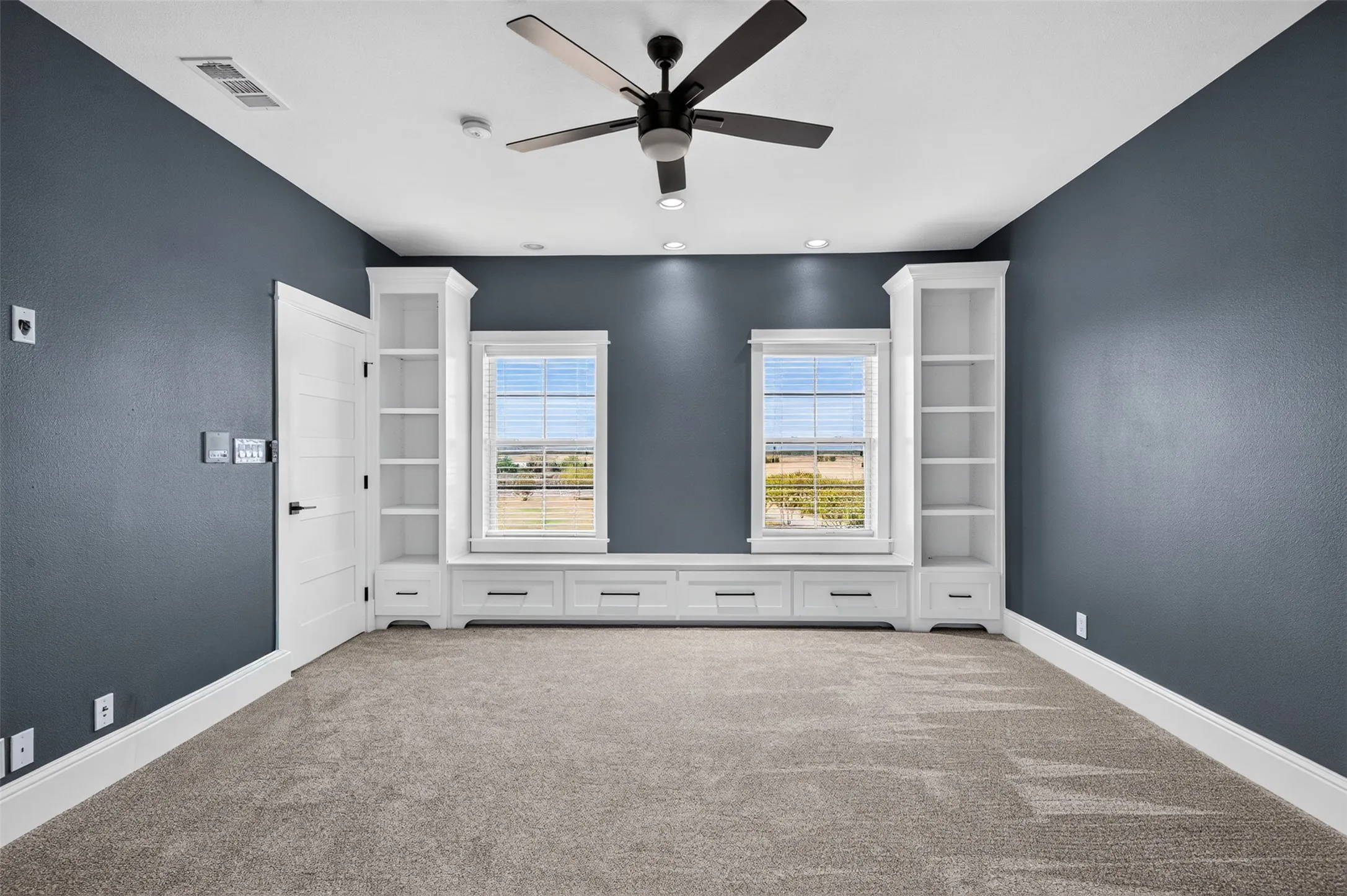 Single Family Residence For Sale in Rockwall County , 12669 S Fm 548, Royse City, Texas 75189, 6 Bedroom, 7 Bathroom, 5 Garage spaces, 4,748 Sqft, built in 2014, mls#21397762, Real Estate Agent in Royse City, Homes For Sale in Rockwall county, Homes For Sale in Royse City, Realtor in Royse City Texas, Real Estate Brokerage Independent Realty Texas, Luminita Cordes Realtor