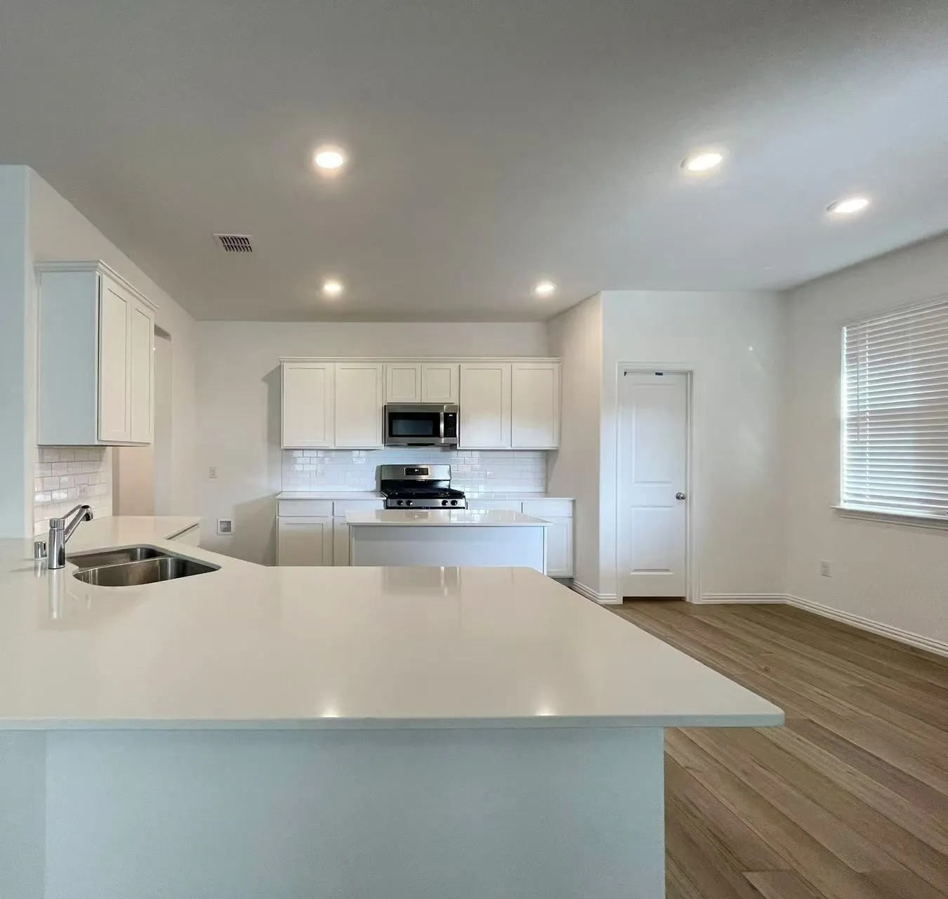Single Family Residence For Rent in Denton County , 14765 Mainstay Way, Haslet, Texas 76052, 4 Bedroom, 2 Bathroom, 2 Garage spaces, 1,996 Sqft, built in 2022, mls#21409820, Real Estate Agent in Haslet, Homes For Rent in Denton county, Homes For Rent in Haslet, Realtor in Haslet Texas, Real Estate Brokerage Independent Realty Texas, Luminita Cordes Realtor